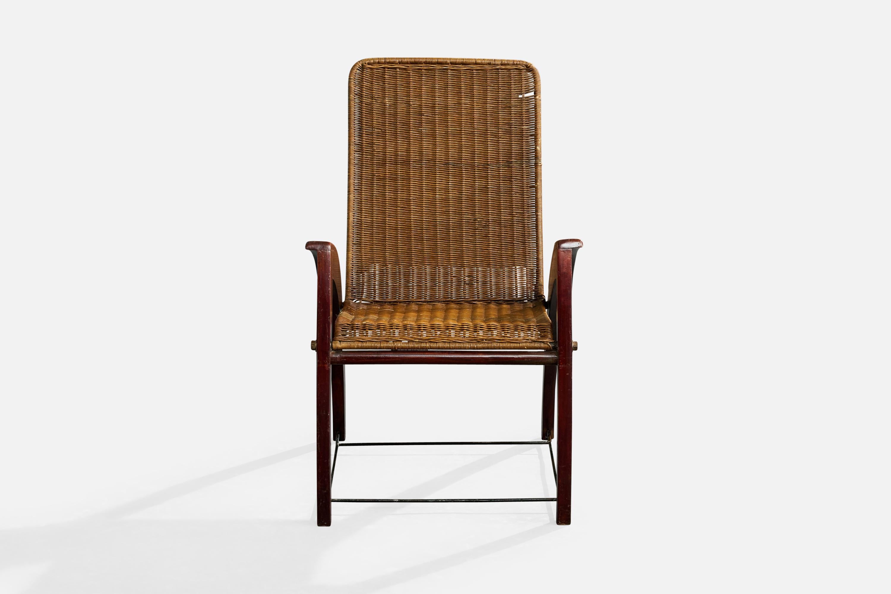 Milieu du XXe siècle Chaise longue avec pouf de designer italien, Wood, rotin, fer, Italie, années 1950 en vente