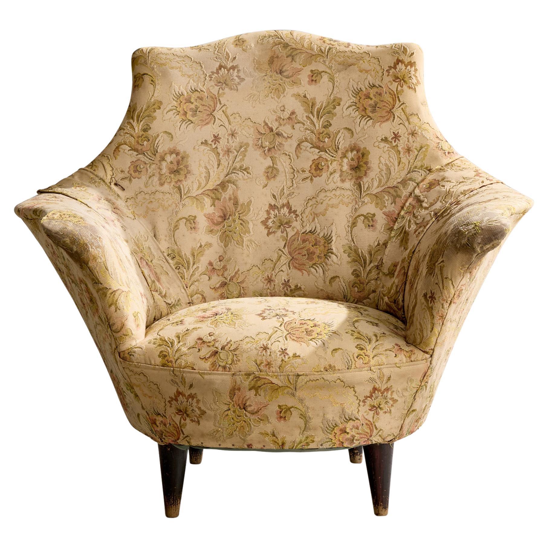 Italian Designer, Lounge Chair, Wood, Fabric, Italy, 1940s