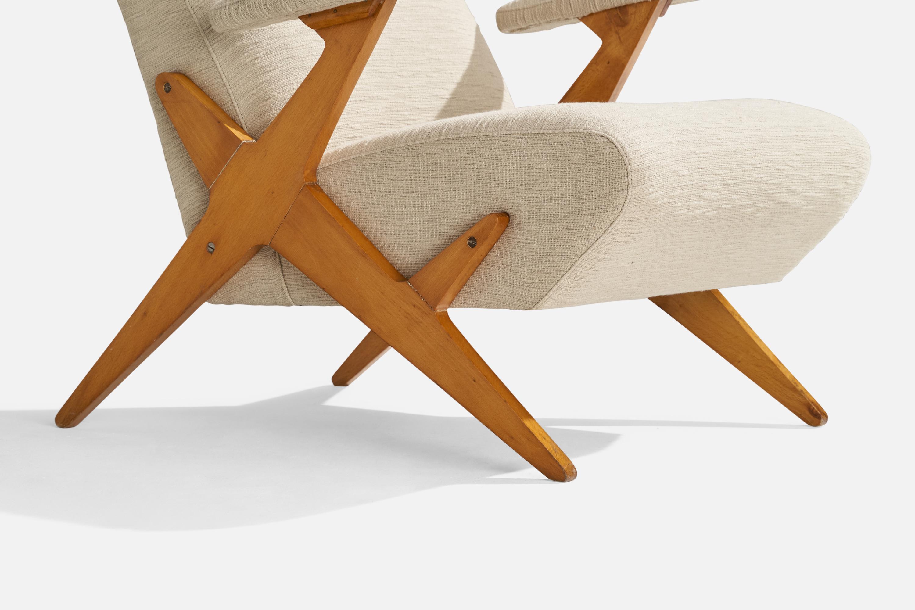 Diseñador italiano, Silla de salón, Madera, Tela, Italia, Años 1950 en Bueno estado para la venta en High Point, NC