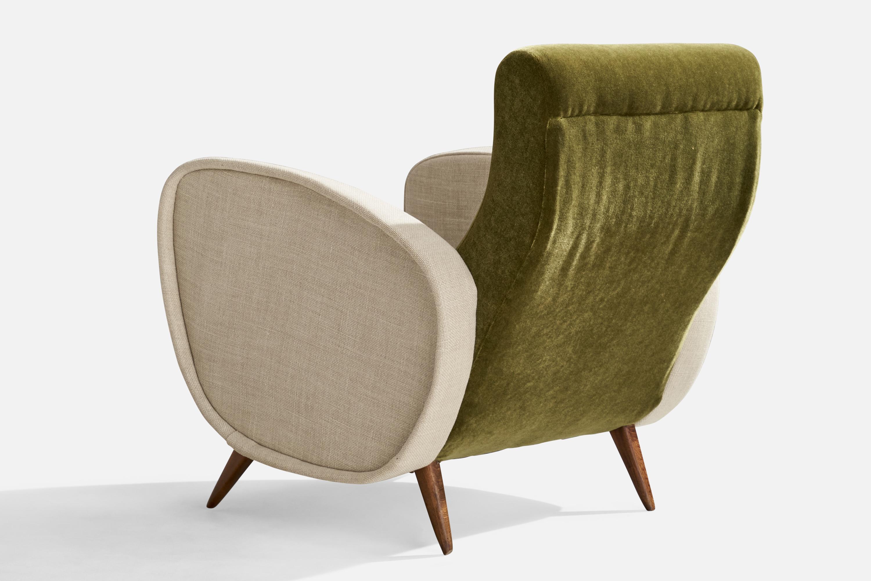 Tessuto Sedie da salotto di design italiano, Fabrice, Mohair, Noce, Italia, anni '50 in vendita
