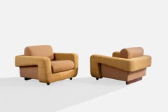 Designer italien, fauteuils de salon, tissu, bois, Italie, années 1970