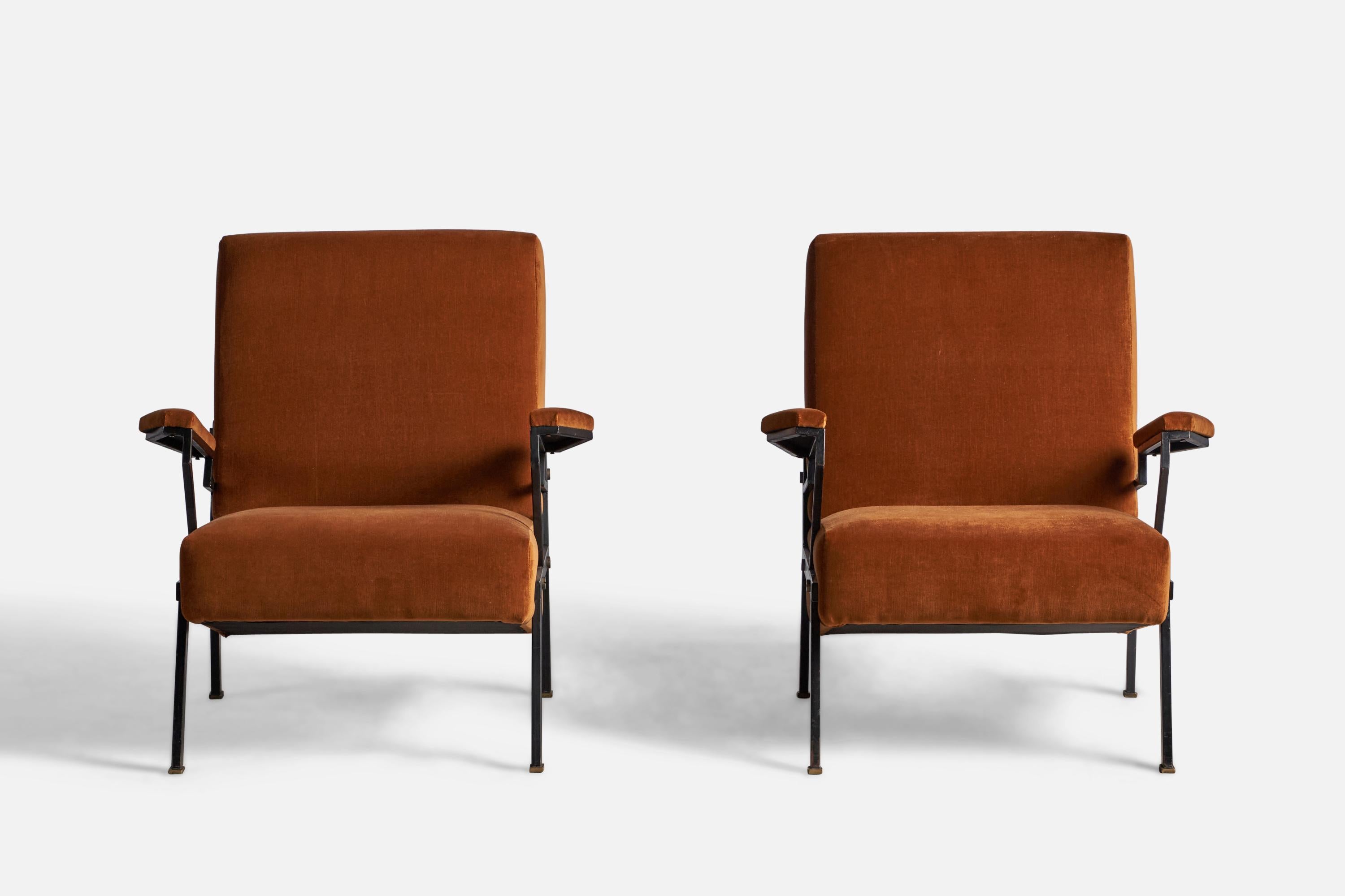 Mid-Century Modern Italian Designer, Lounge Chairs, Iron, Velvet, Italy, 1940s For Sale