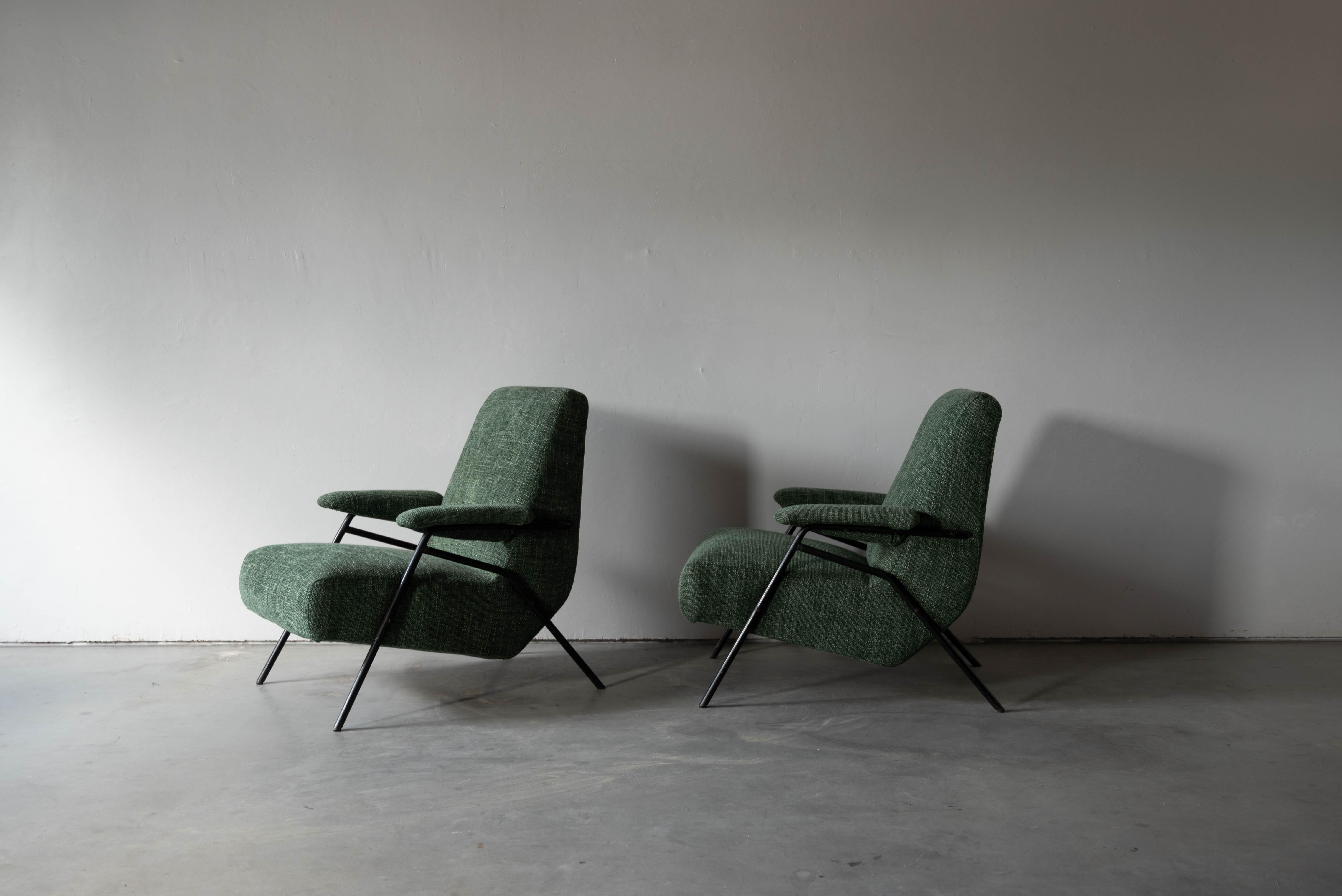 A pair of black-lacquered metal and green fabric lounge chair designed and produced in Italy, 1940s. 



