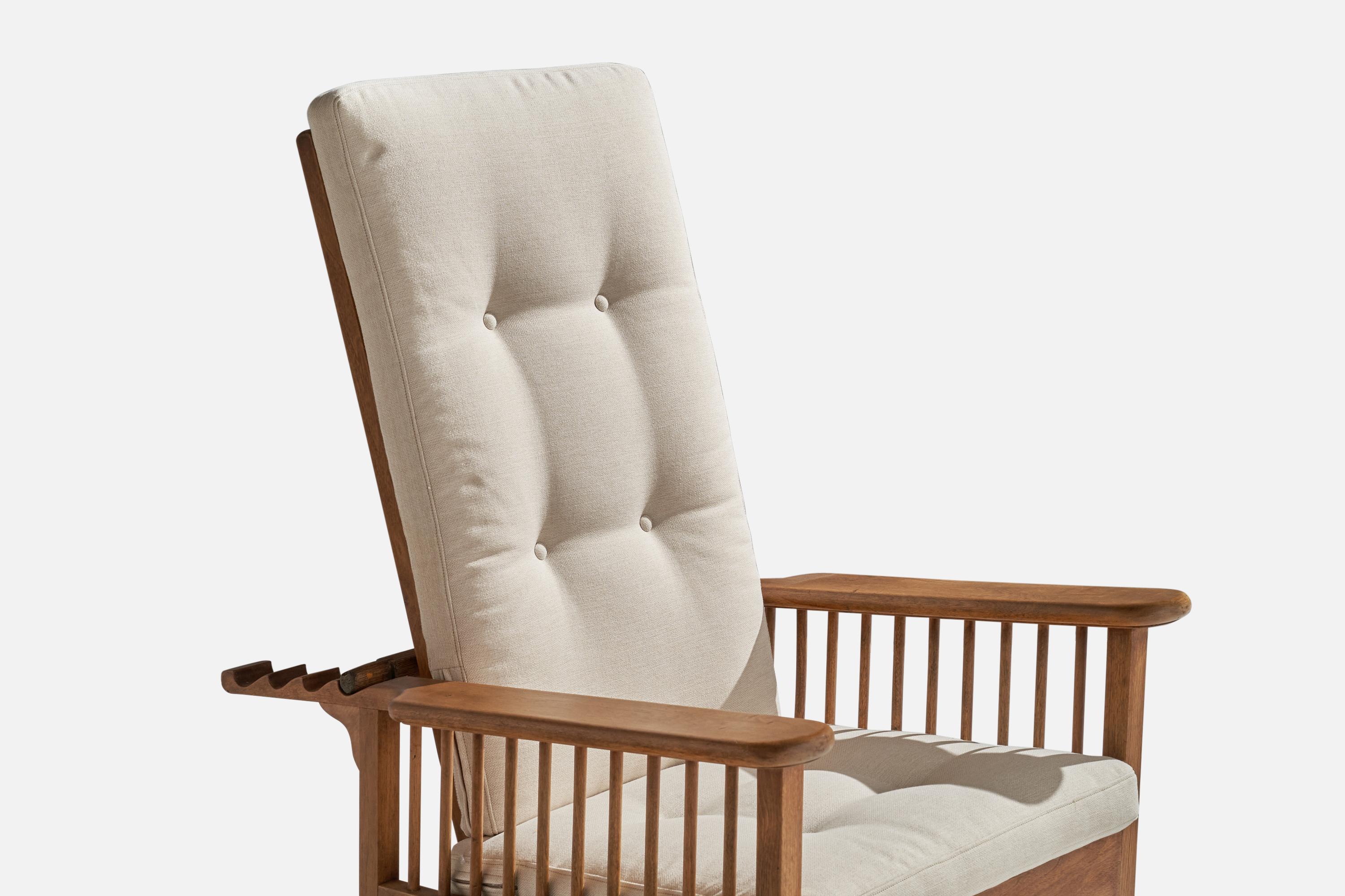 Scandinavian Modern Italian Designer, Lounge Chairs, Oak, Brass, Fabric, Italy, 1940s For Sale
