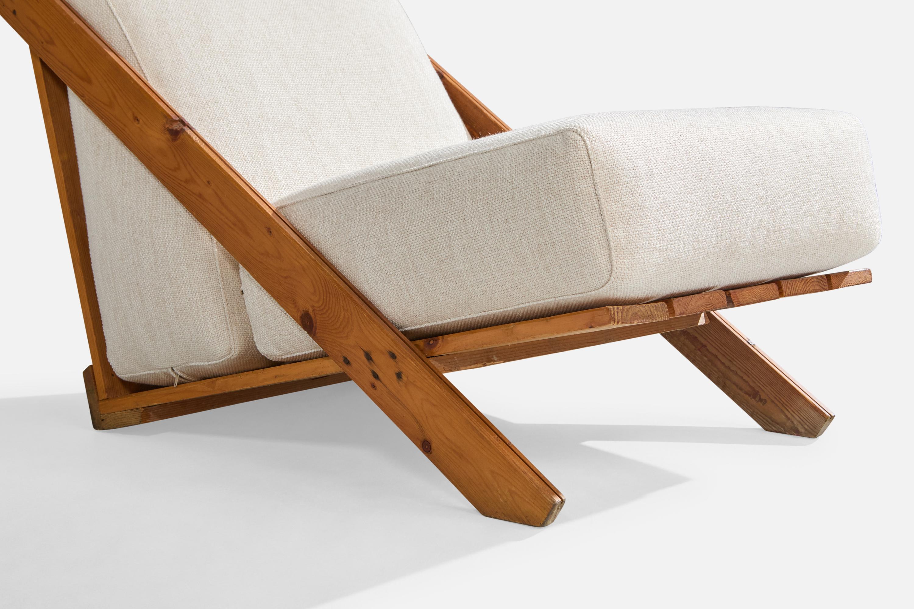Italian Designer, Lounge Chairs, Pine, Fabric, Italy, 1970s 5