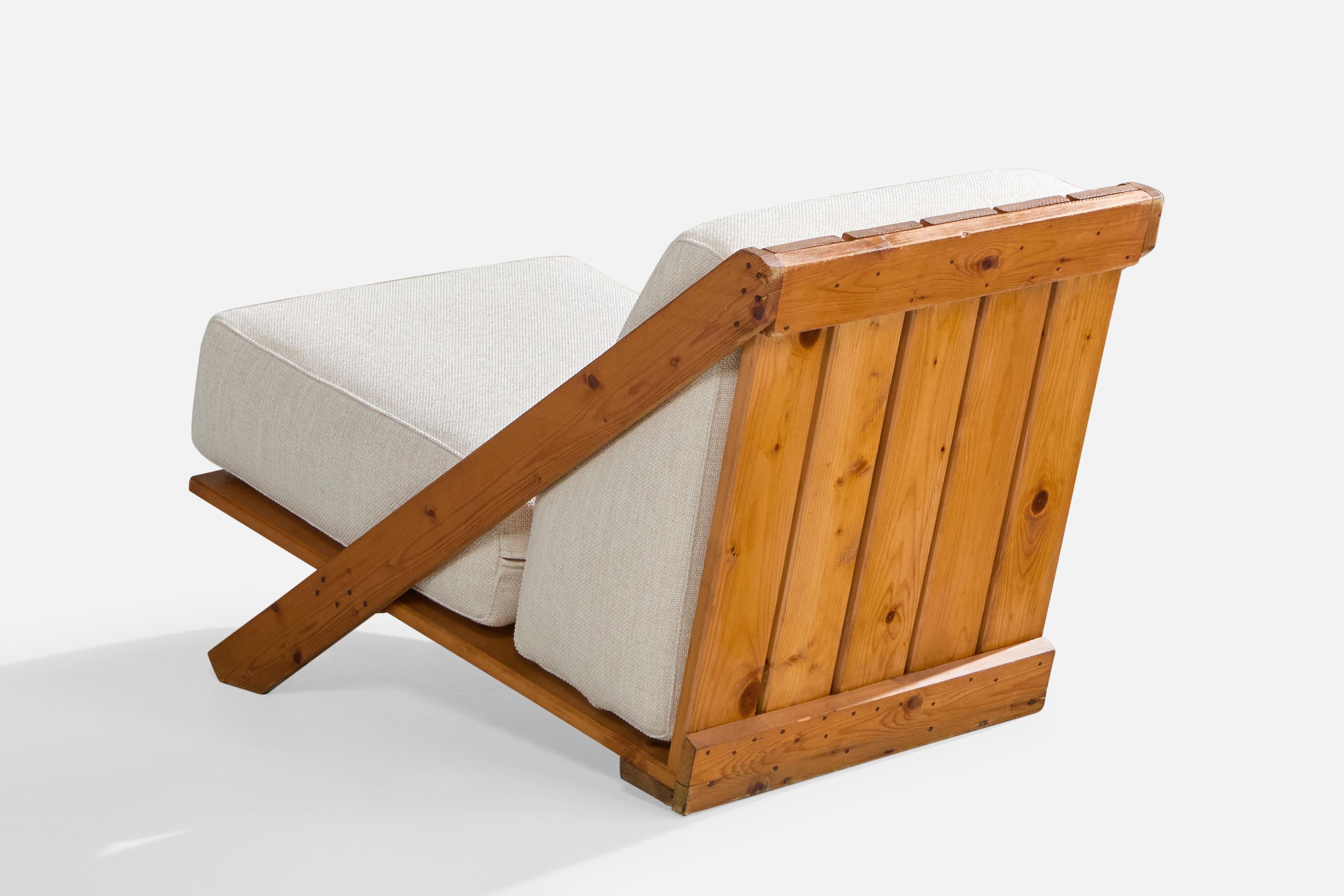 Italian Designer, Lounge Chairs, Pine, Fabric, Italy, 1970s 1