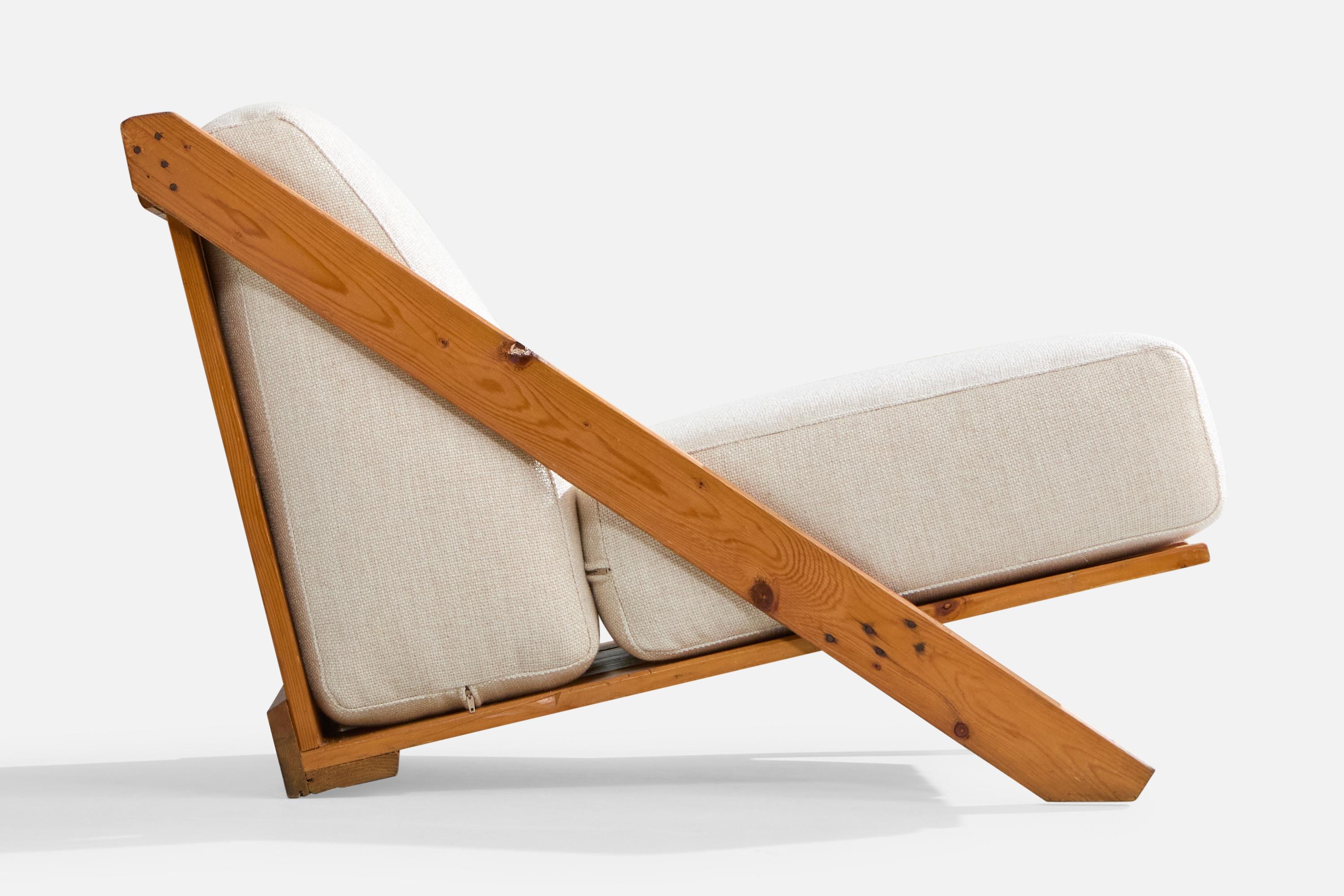 Italian Designer, Lounge Chairs, Pine, Fabric, Italy, 1970s 2