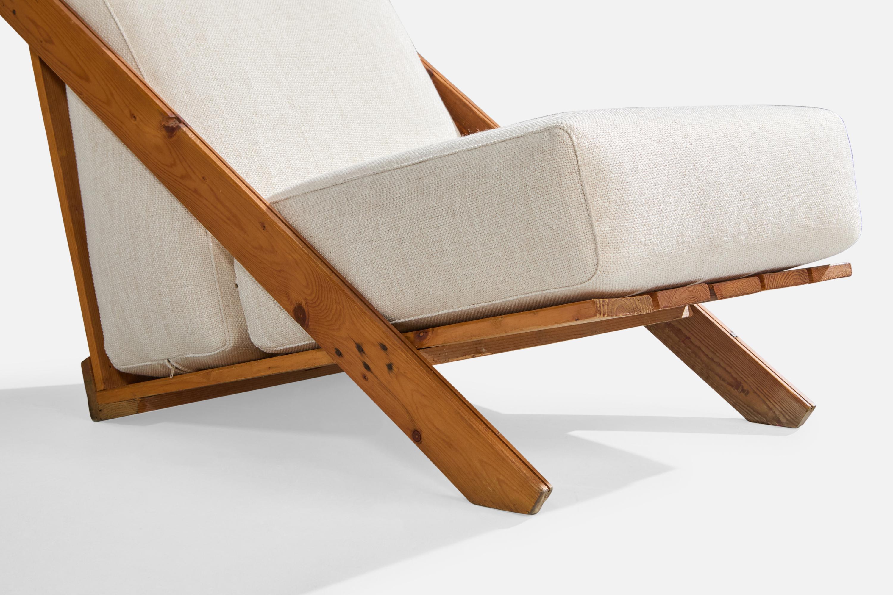 Italian Designer, Lounge Chairs, Pine, Fabric, Italy, 1970s For Sale 3