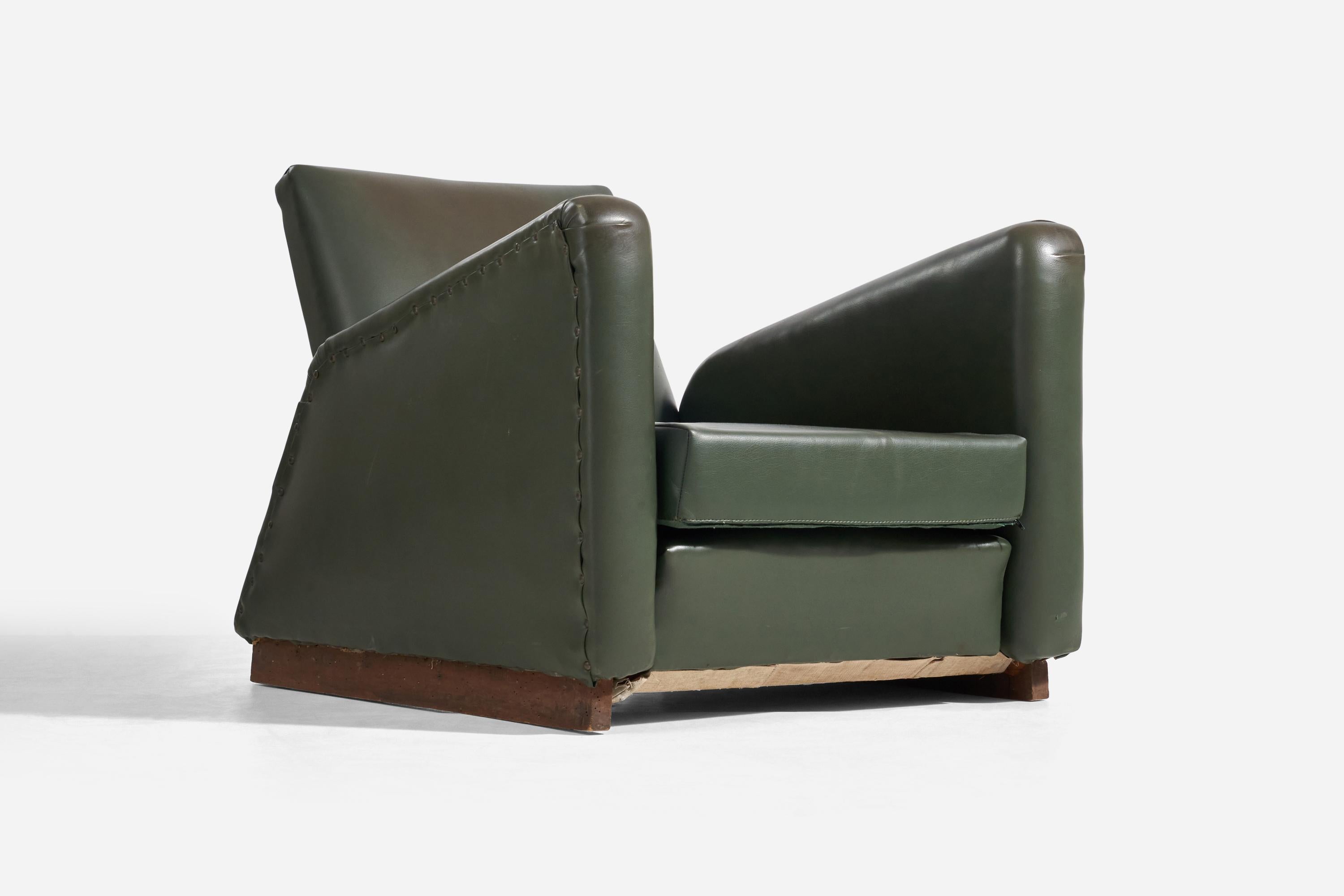 Italian Designer, Lounge Chairs with Ottomans, Green Leatherette, Wood, 1940s For Sale 1