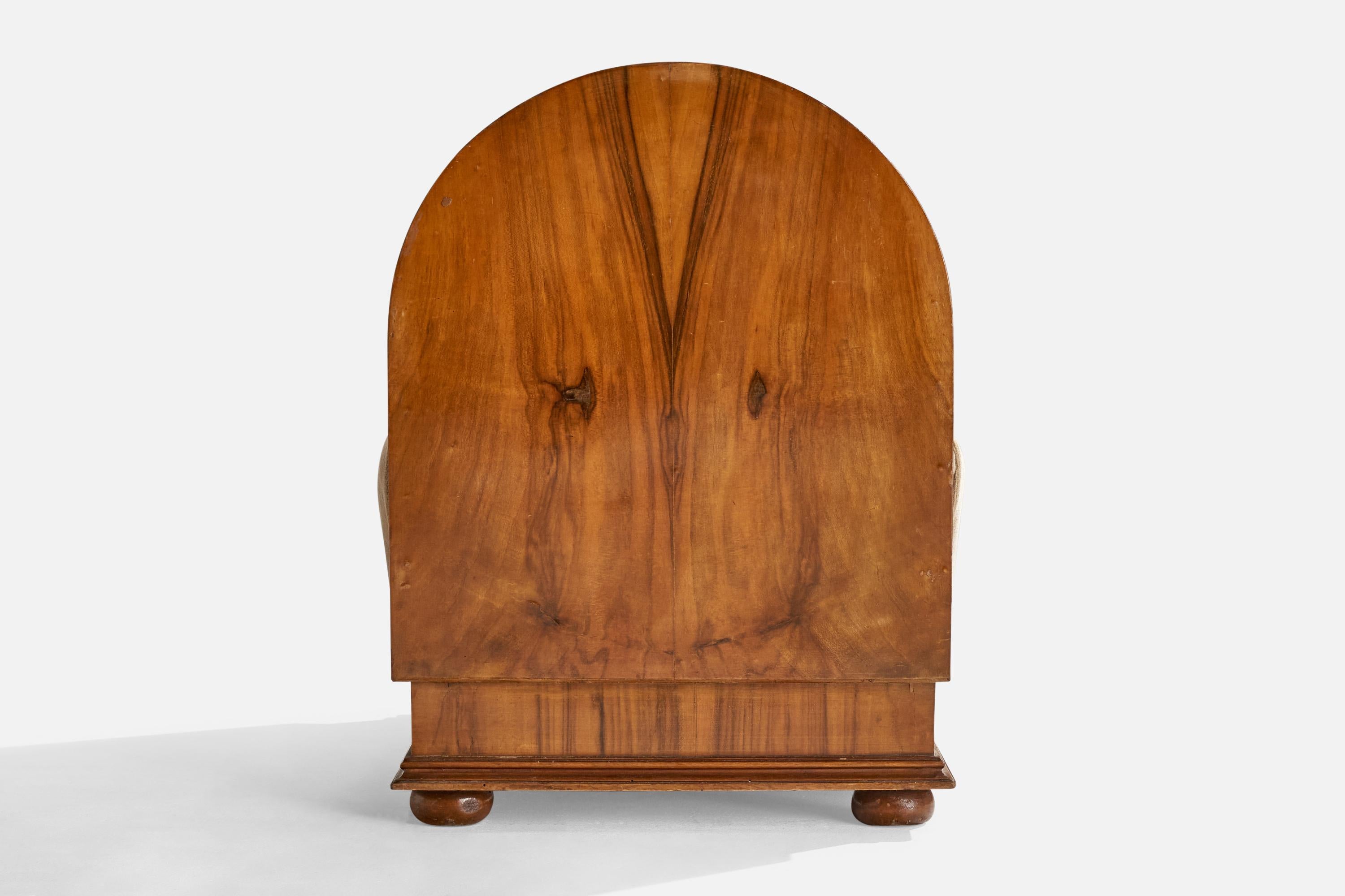 Italian Designer, Lounge Chairs with Ottomans, Walnut, Velvet, Italy, 1930s For Sale 8