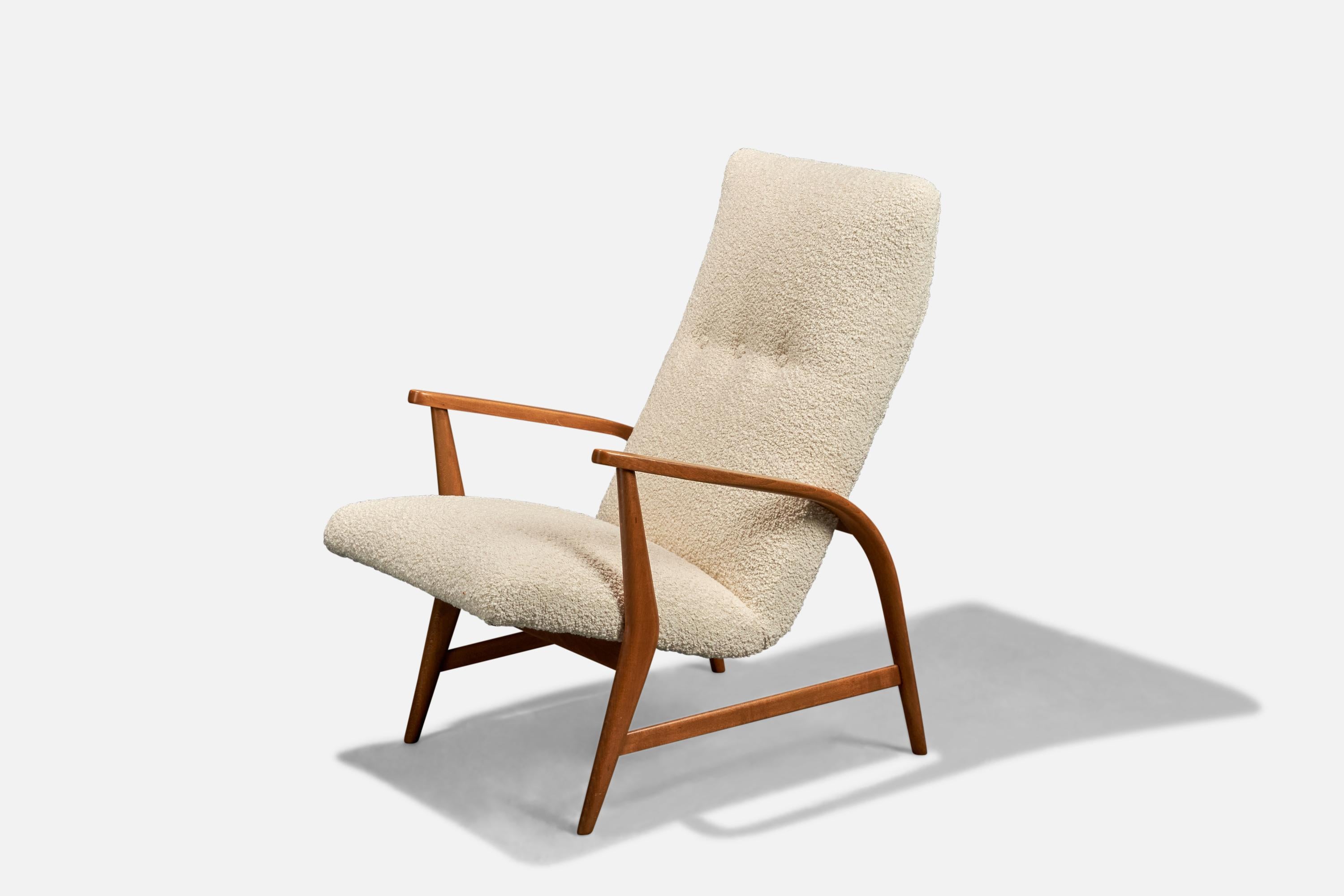 Mid-Century Modern Italian Designer, Lounge Chairs, Wood, White Fabric, Italy, 1940s  For Sale
