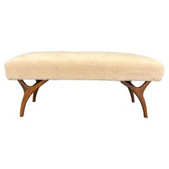 Designer italiano, Mid-Century Modern, panca, pelle di pecora, noce, anni '60
