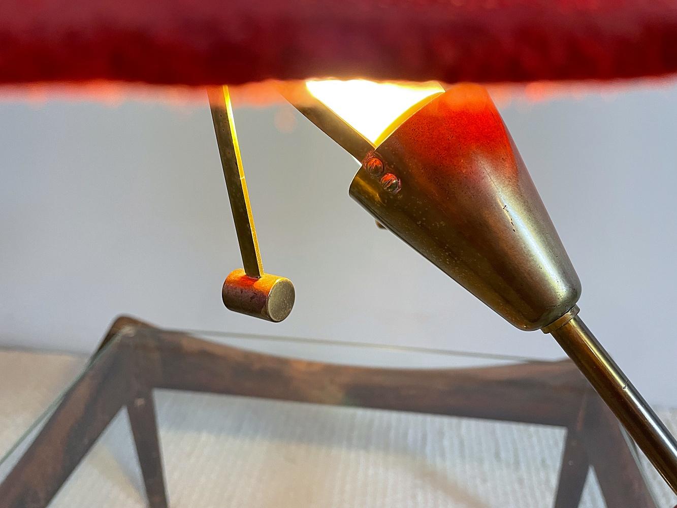 Italian Designer Mid-Century Modern Brass Table Lamp, 1950s, Italy For Sale 1