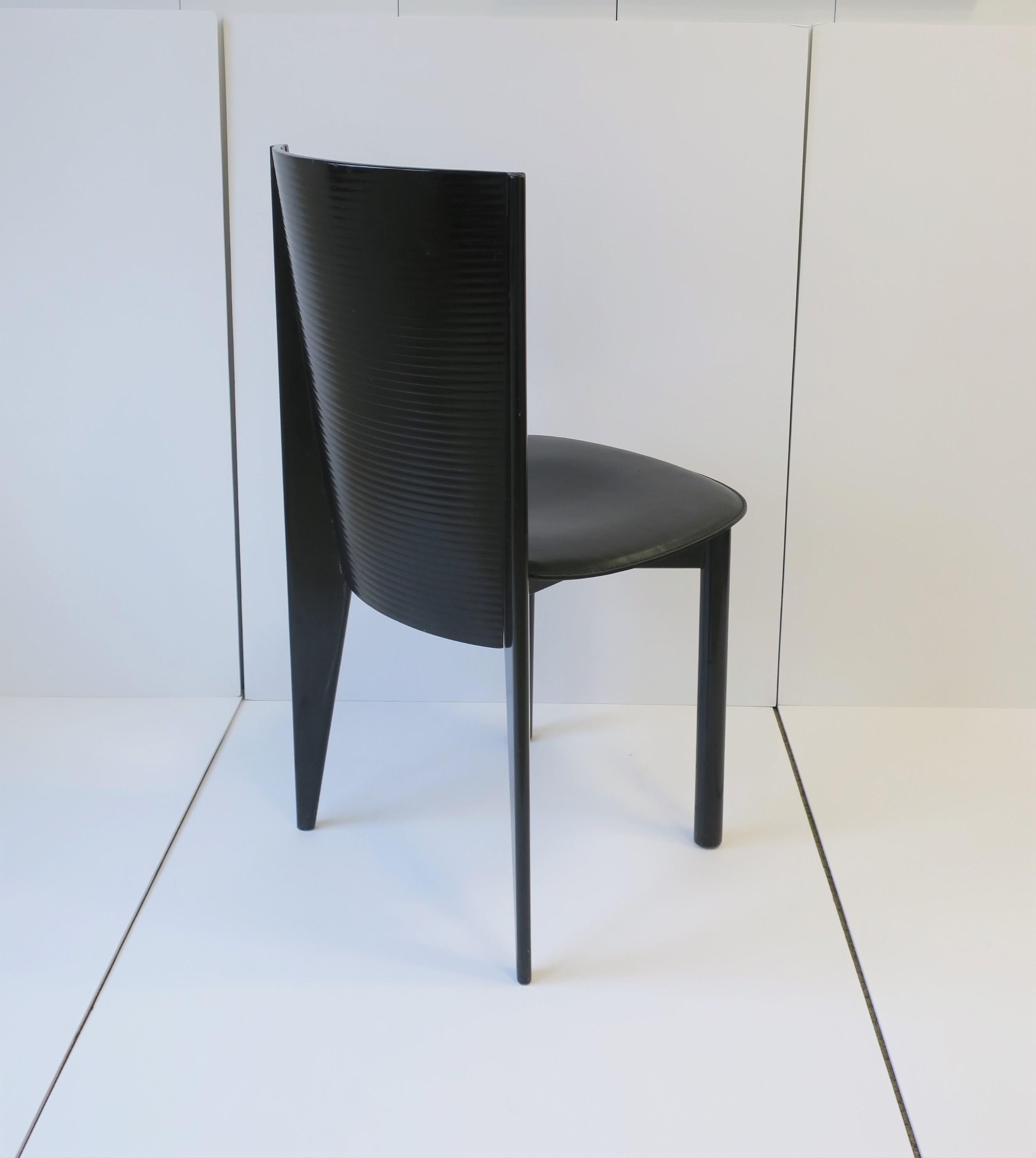 Italian Designer Postmodern Black Lacquer Wood and Leather Side Chair For Sale 1