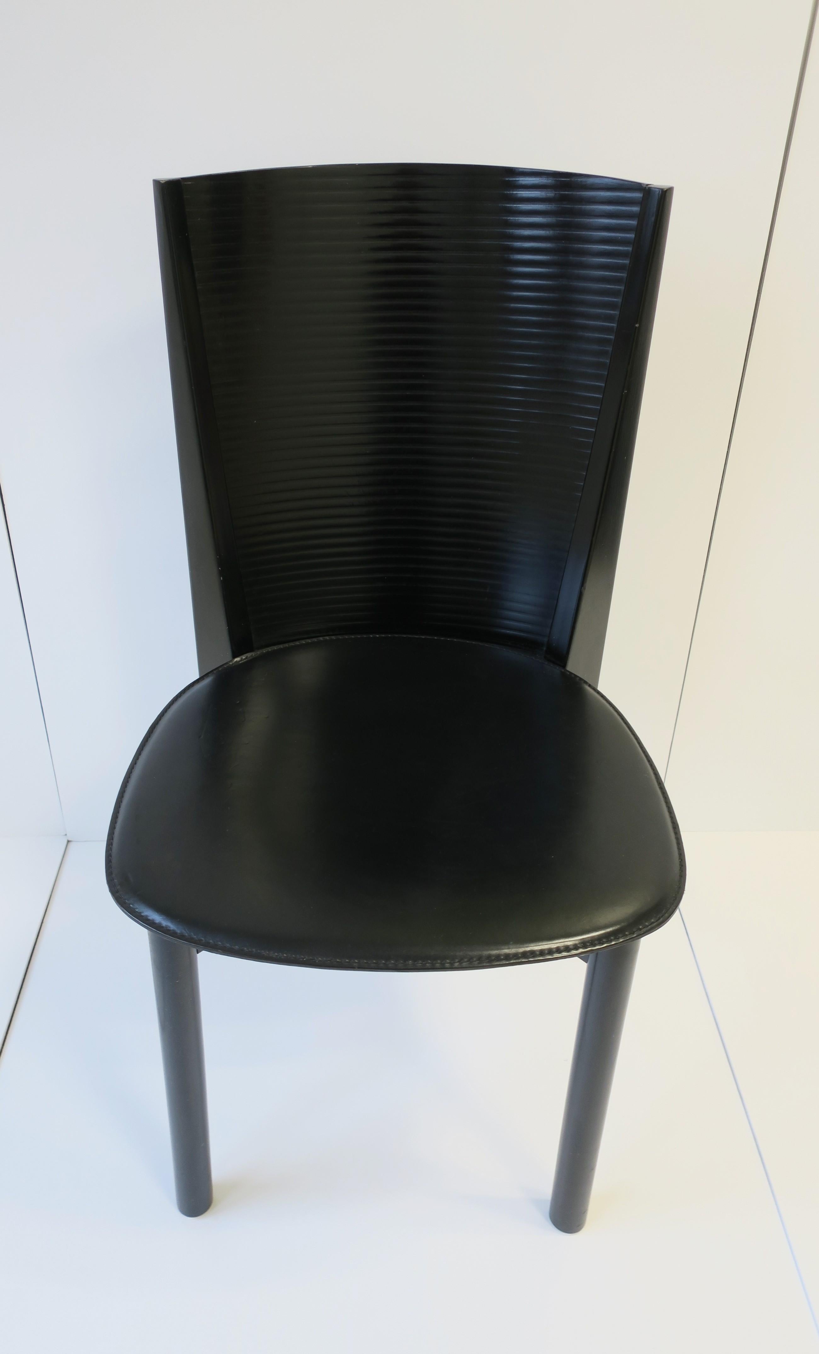Italian Designer Postmodern Black Lacquer Wood and Leather Side Chair  In Good Condition For Sale In New York, NY