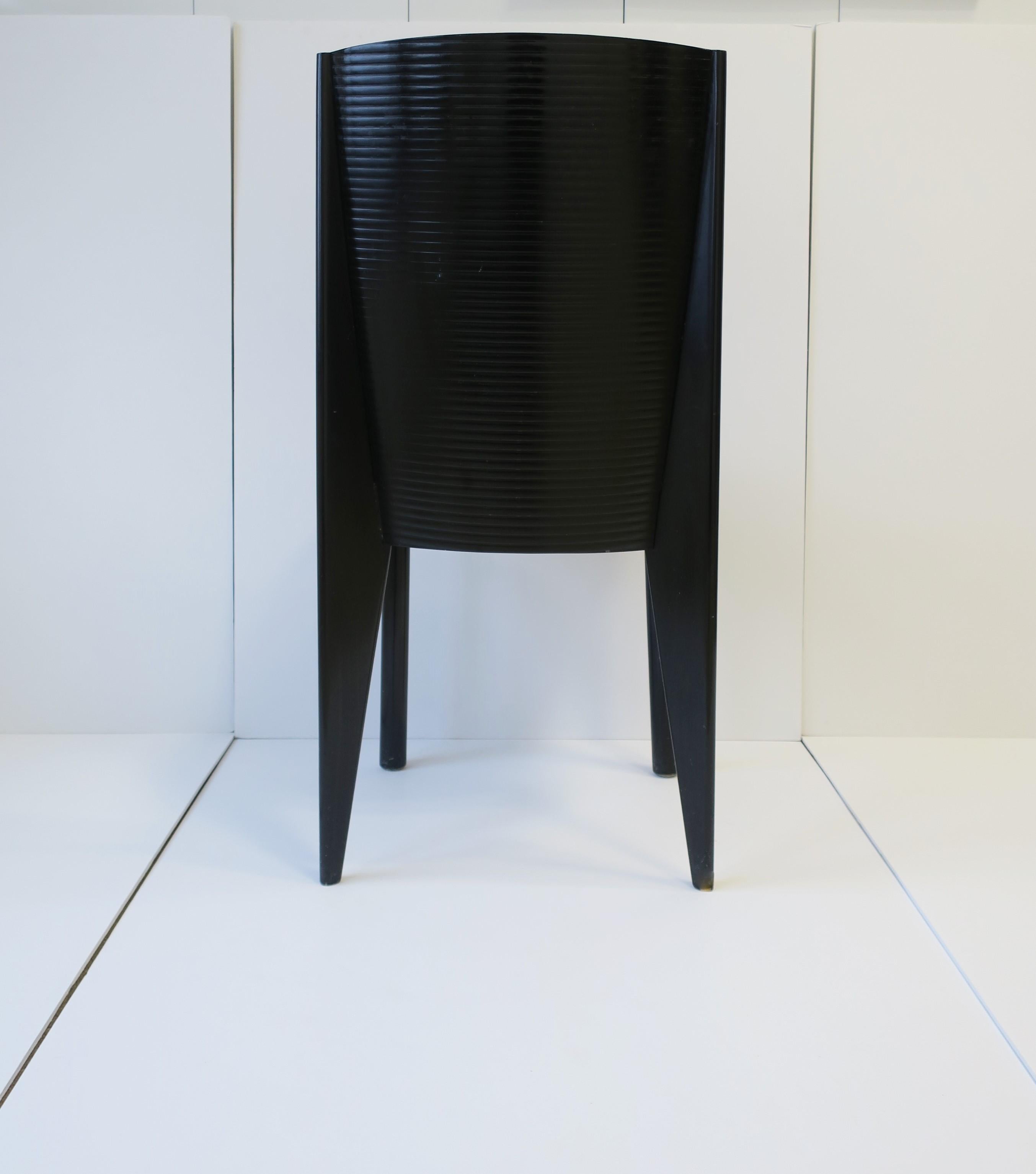 Italian Designer Postmodern Black Lacquer Wood and Leather Side Chair  For Sale 2