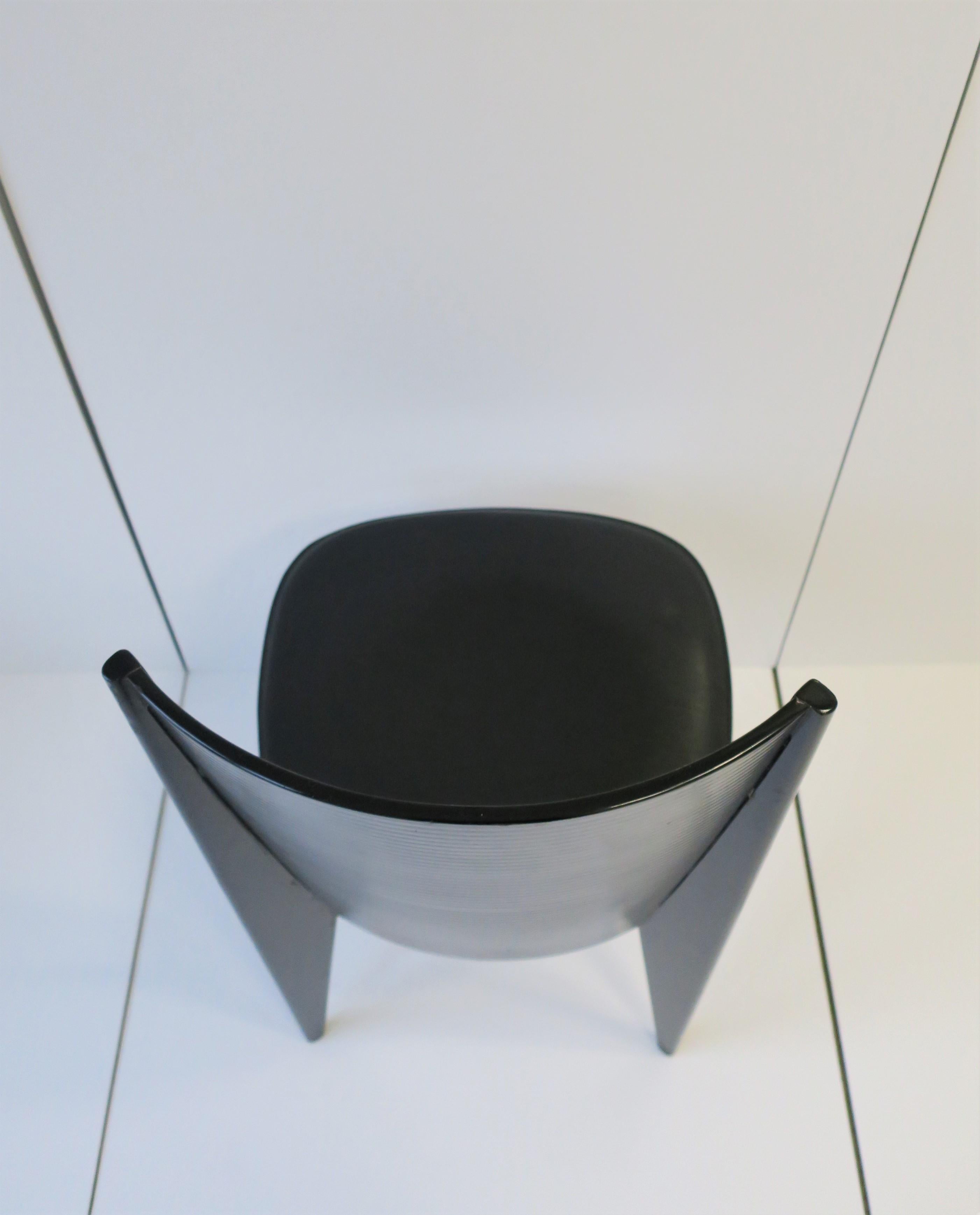 Late 20th Century Italian Designer Postmodern Black Lacquer Wood and Leather Side Chair For Sale