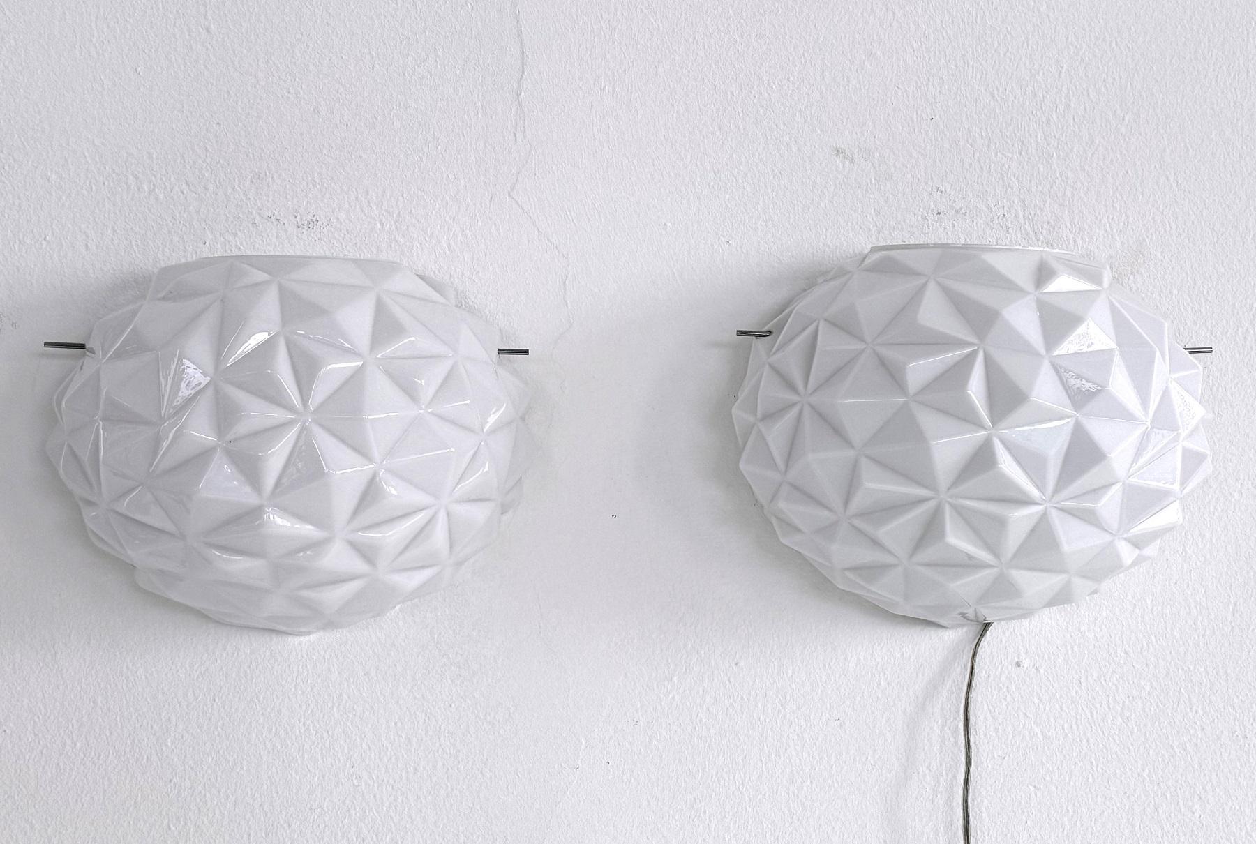 Mid-Century Modern Italian Designer Murano Glass Wall Sconces in Modern Geometric Shape, 1990 For Sale