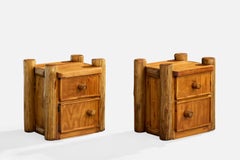 Designer italien, tables de chevet, pin, Italie, années 1960