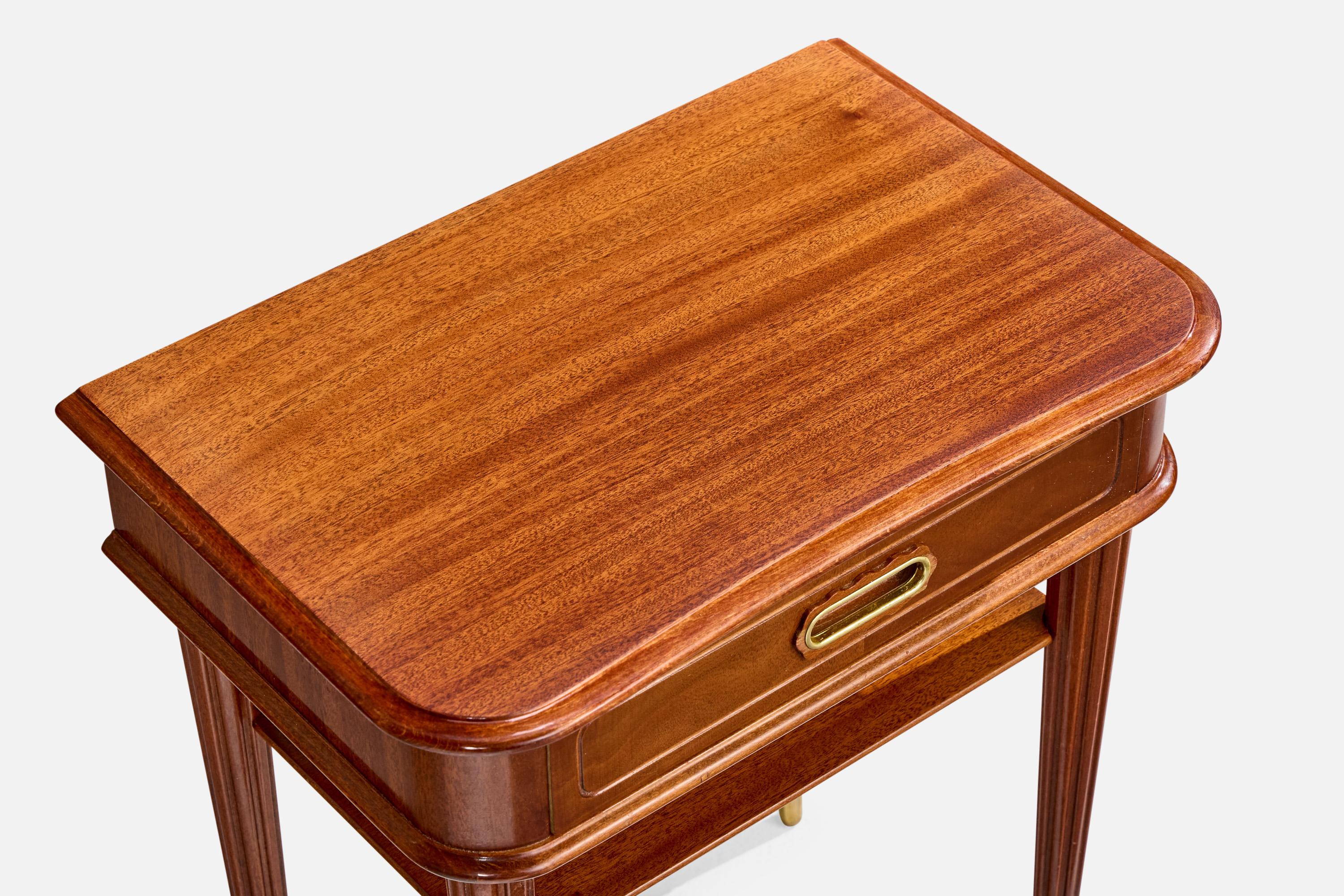Comodini di design italiano, Noce, Ottone, Italia, anni '50 4