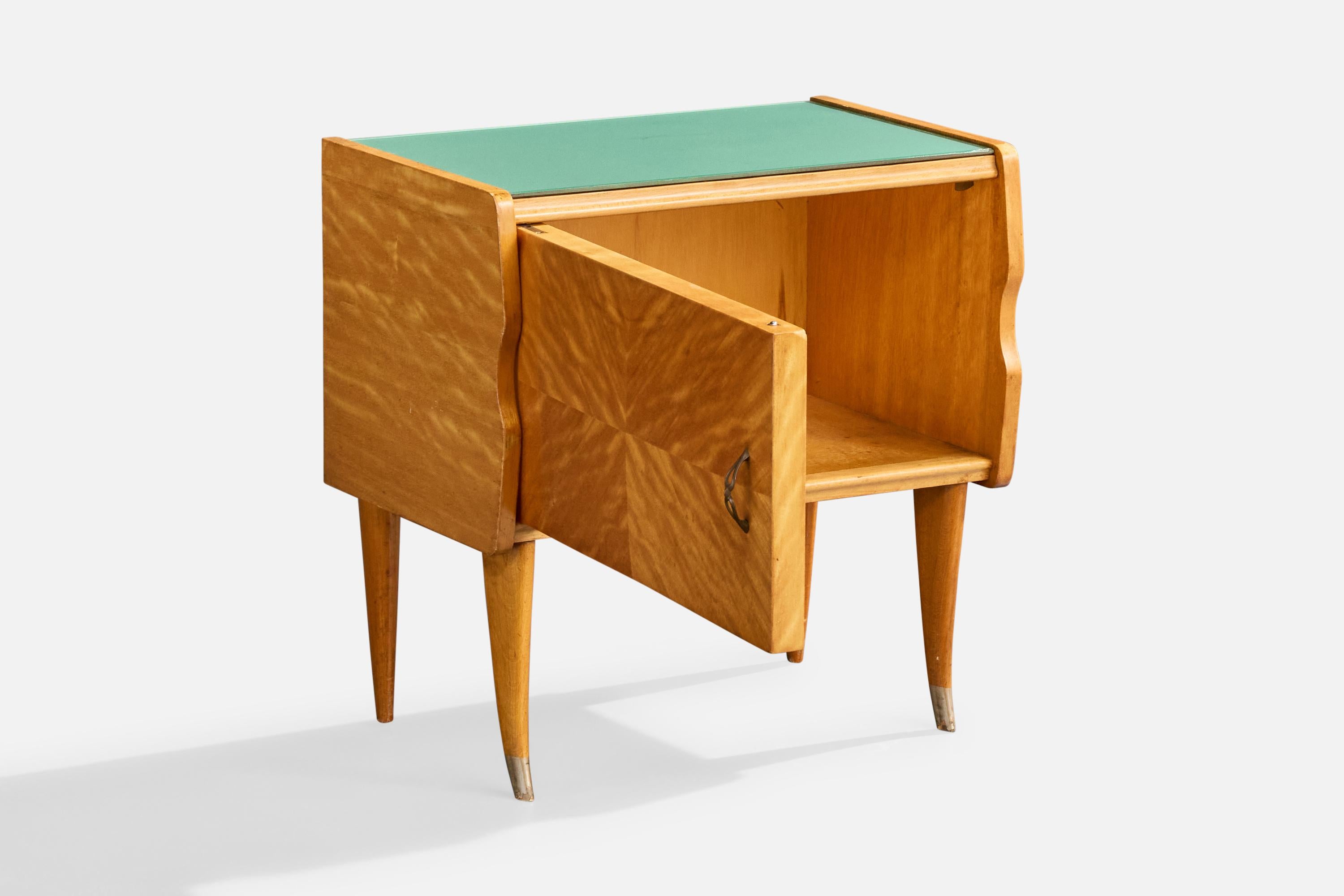 Laiton Designer italien, tables de nuit, Wood, verre, laiton, Italie, années 1940 en vente
