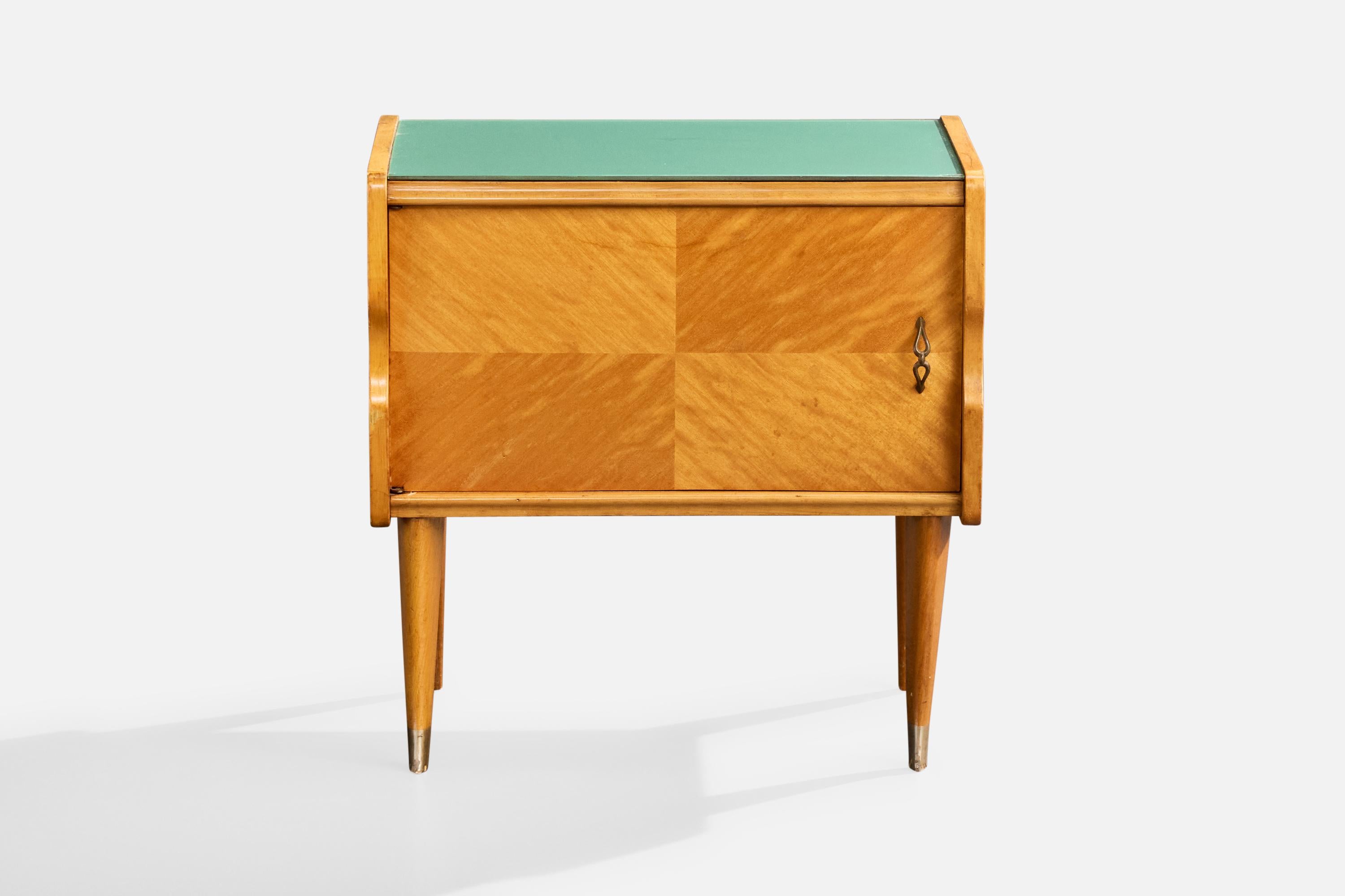 Designer italien, tables de nuit, Wood, verre, laiton, Italie, années 1940 en vente 1