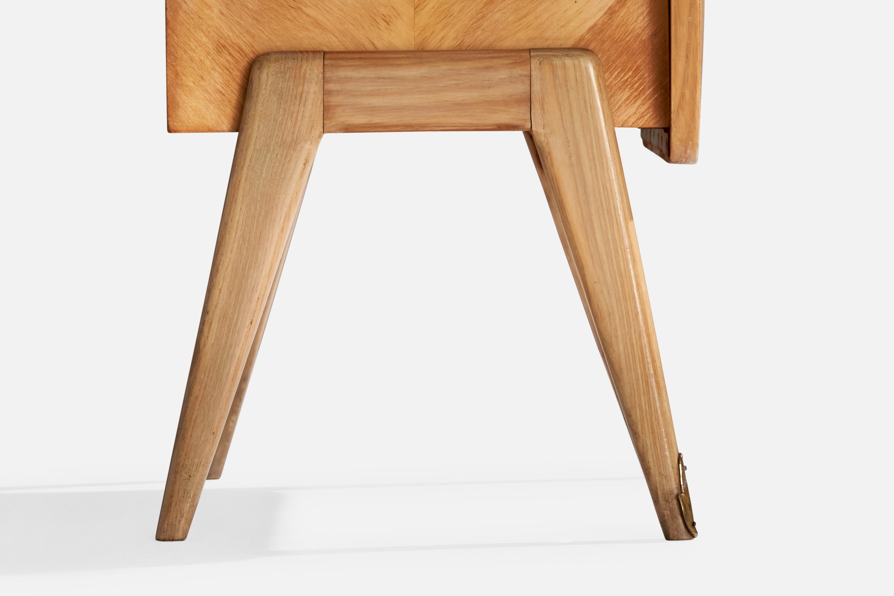 Mid-20th Century Italian Designer, Nightstands, Wood, Glass, Brass, Italy, 1950s For Sale