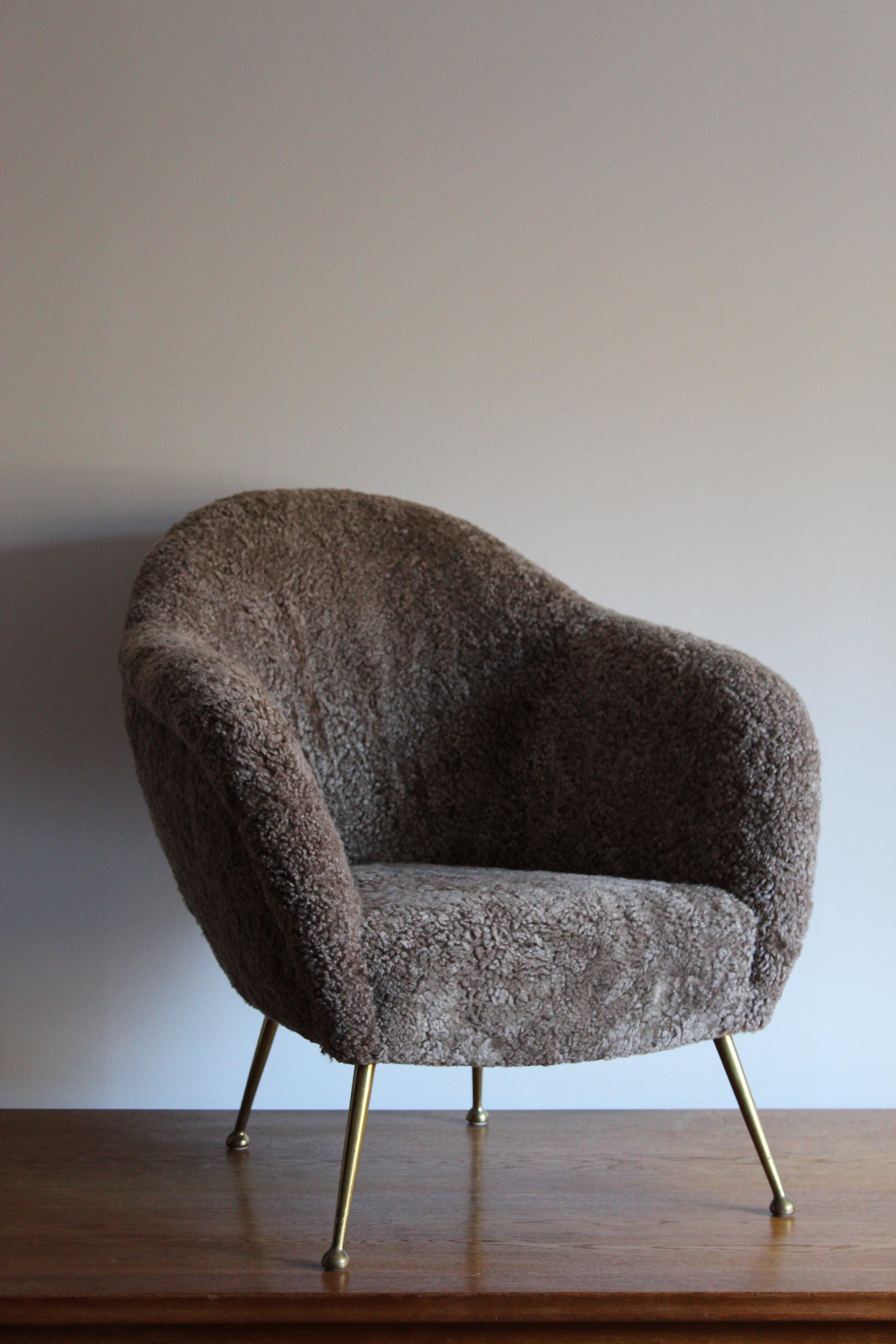 Mid-Century Modern Italian Designer, Organic Lounge Chair, Sheepskin, Brass, Italy, 1950s