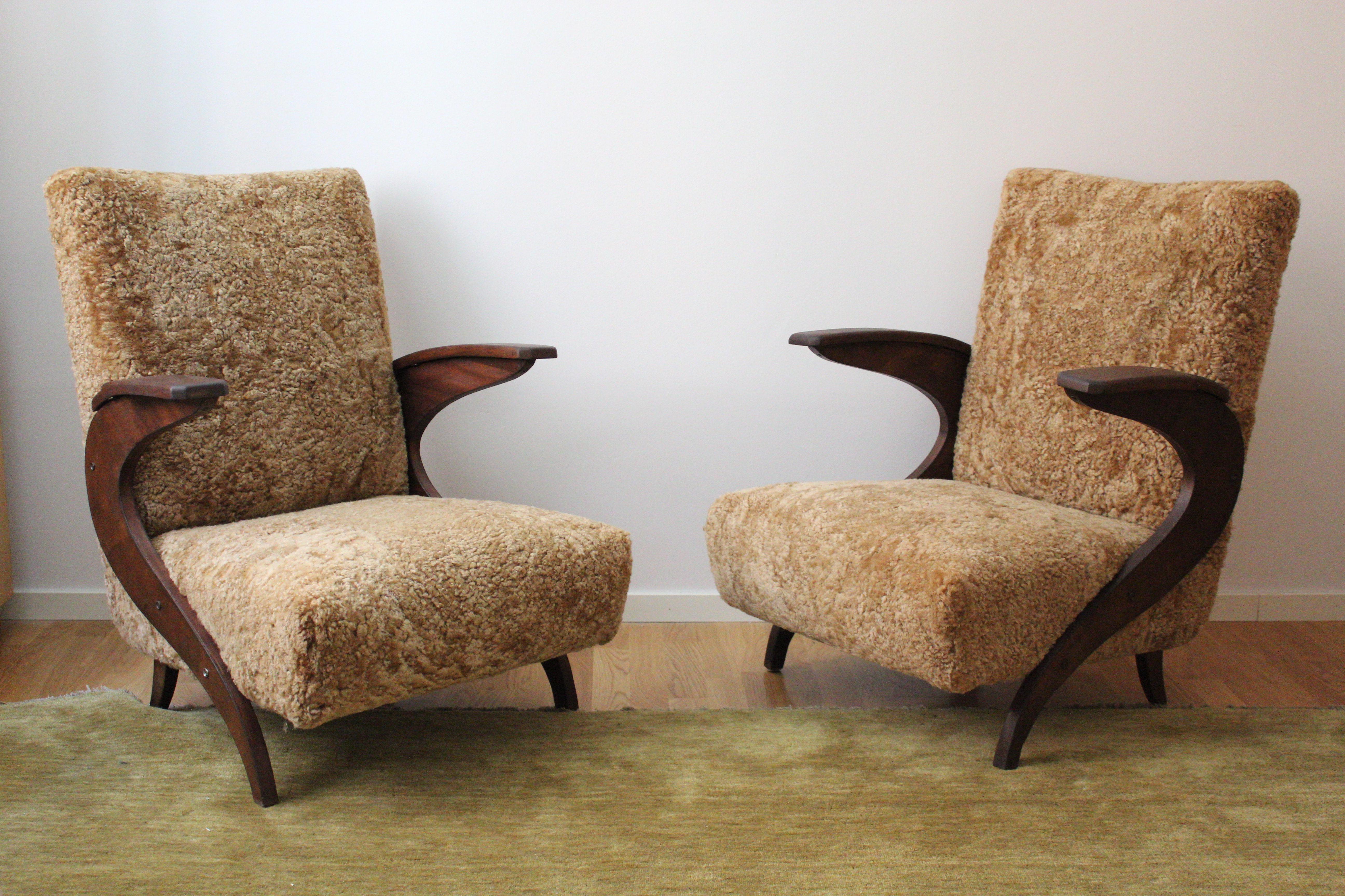 Mid-Century Modern Italian Designer, Organic Lounge Chairs, Sheepskin, Stained Wood, Italy, 1940s