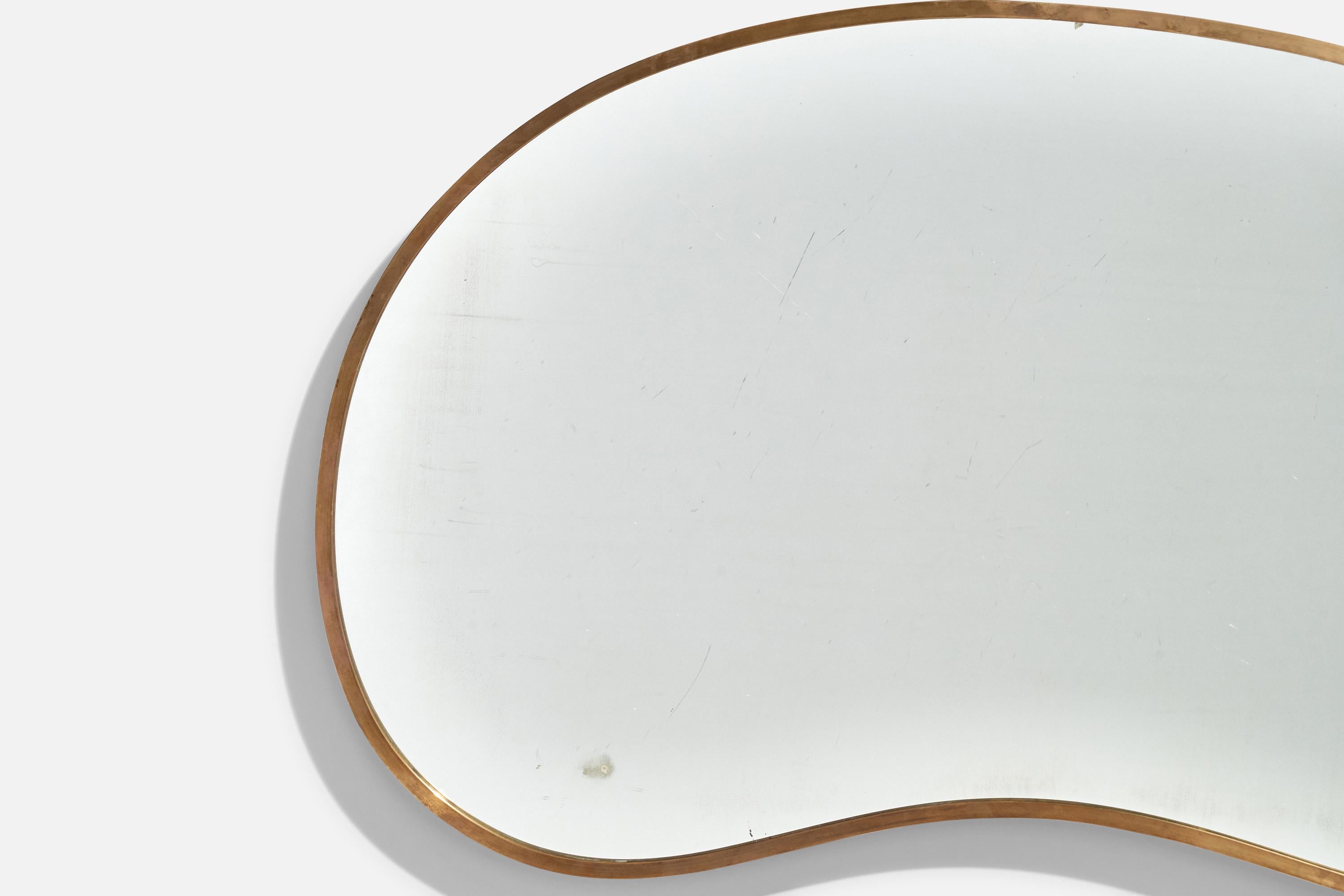 Espejo de pared orgánico de diseño italiano, latón, Italia, años 40 en Bueno estado para la venta en High Point, NC