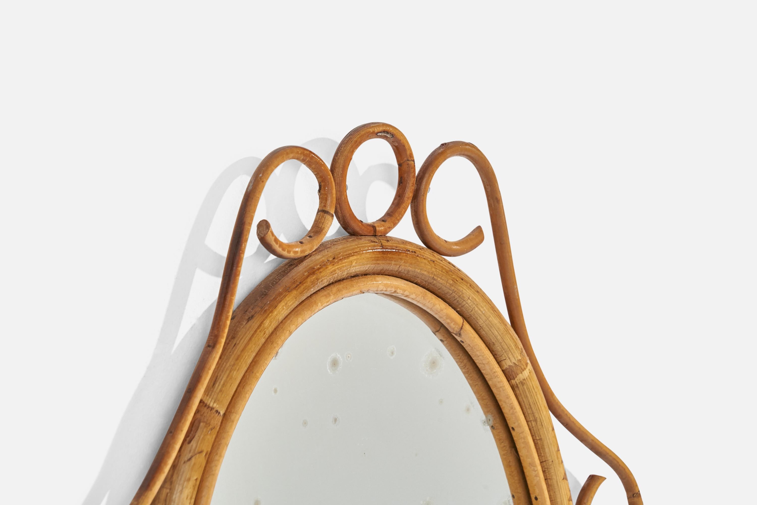 Italian Designer, Oval Wall Mirror, Bamboo, Rattan, Mirror, Italy, c. 1950s In Good Condition For Sale In High Point, NC