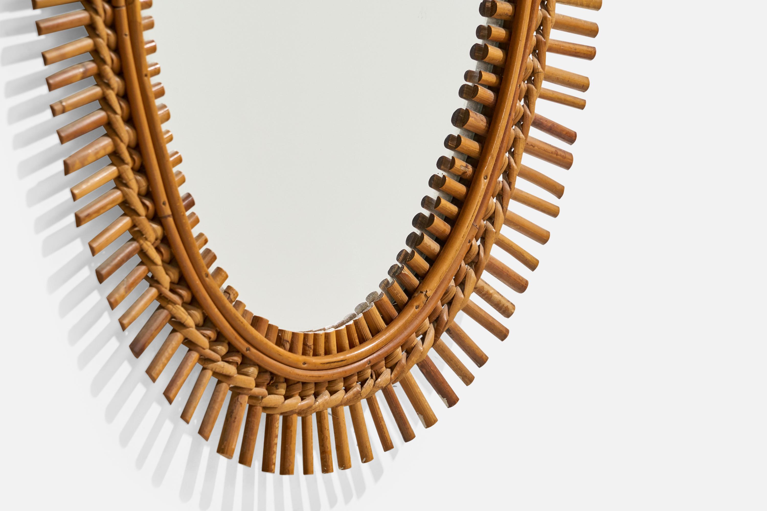 Specchio da parete ovale di design italiano, rattan, vetro a specchio, Italia, 1950 ca. in vendita 1