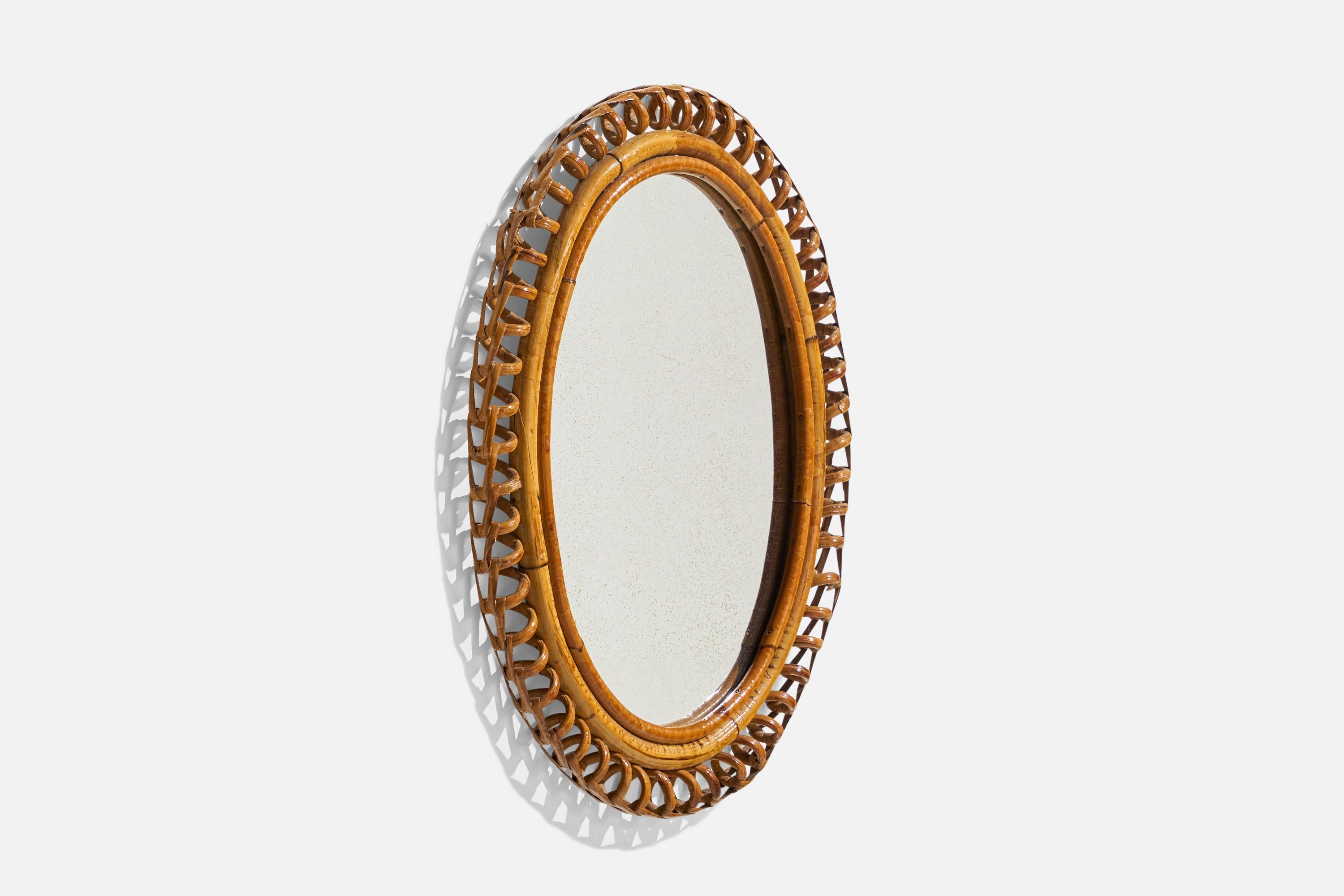 Mid-Century moderno Specchio da parete ovale di design italiano, rattan, vetro a specchio, Italia, 1950 ca. in vendita