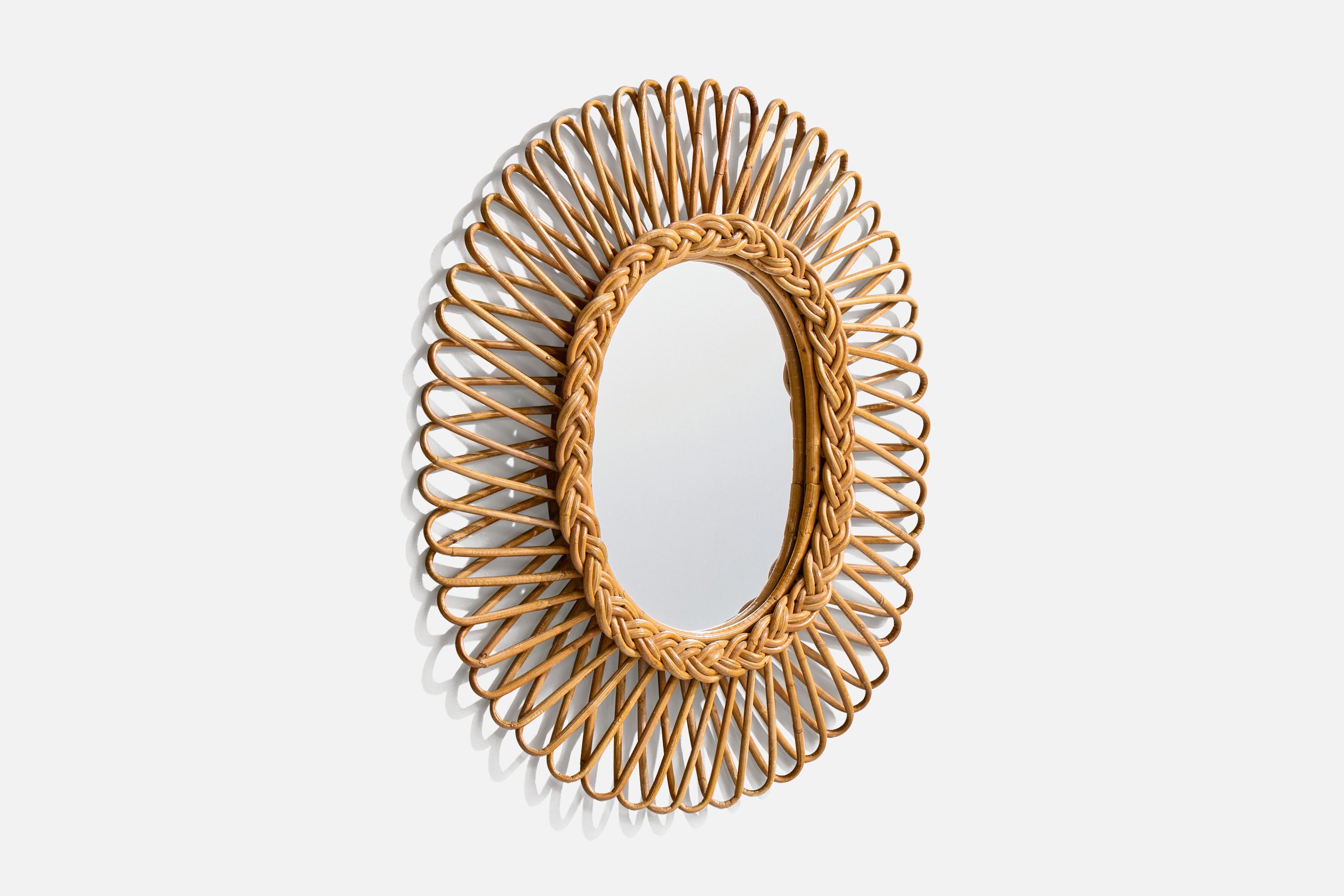Diseñador italiano, Espejo de pared ovalado, ratán, espejo, Italia, c. 1950 Moderno de mediados de siglo en venta