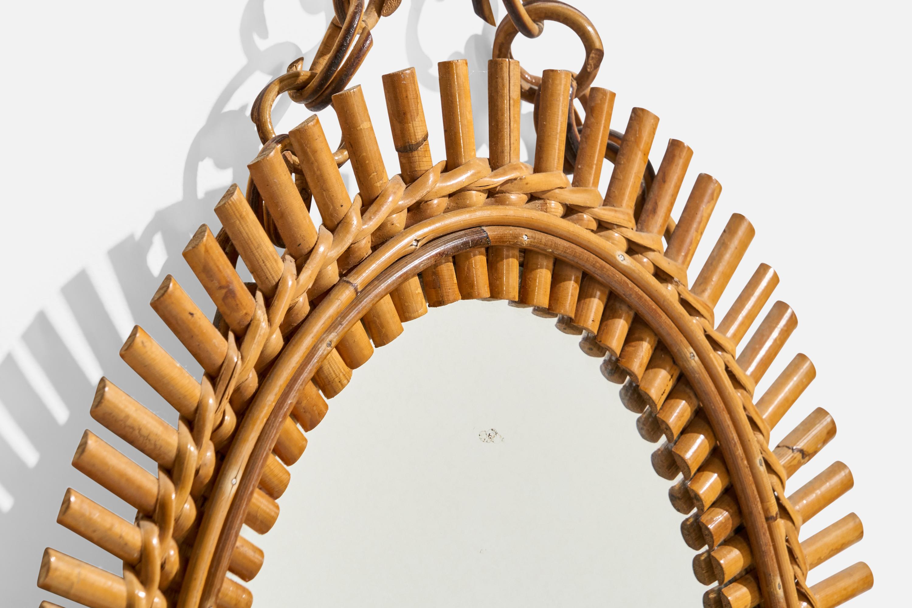 Diseñador italiano, Espejo de pared ovalado, Ratán, Espejo, Italia, S. 1950 en Bueno estado para la venta en High Point, NC