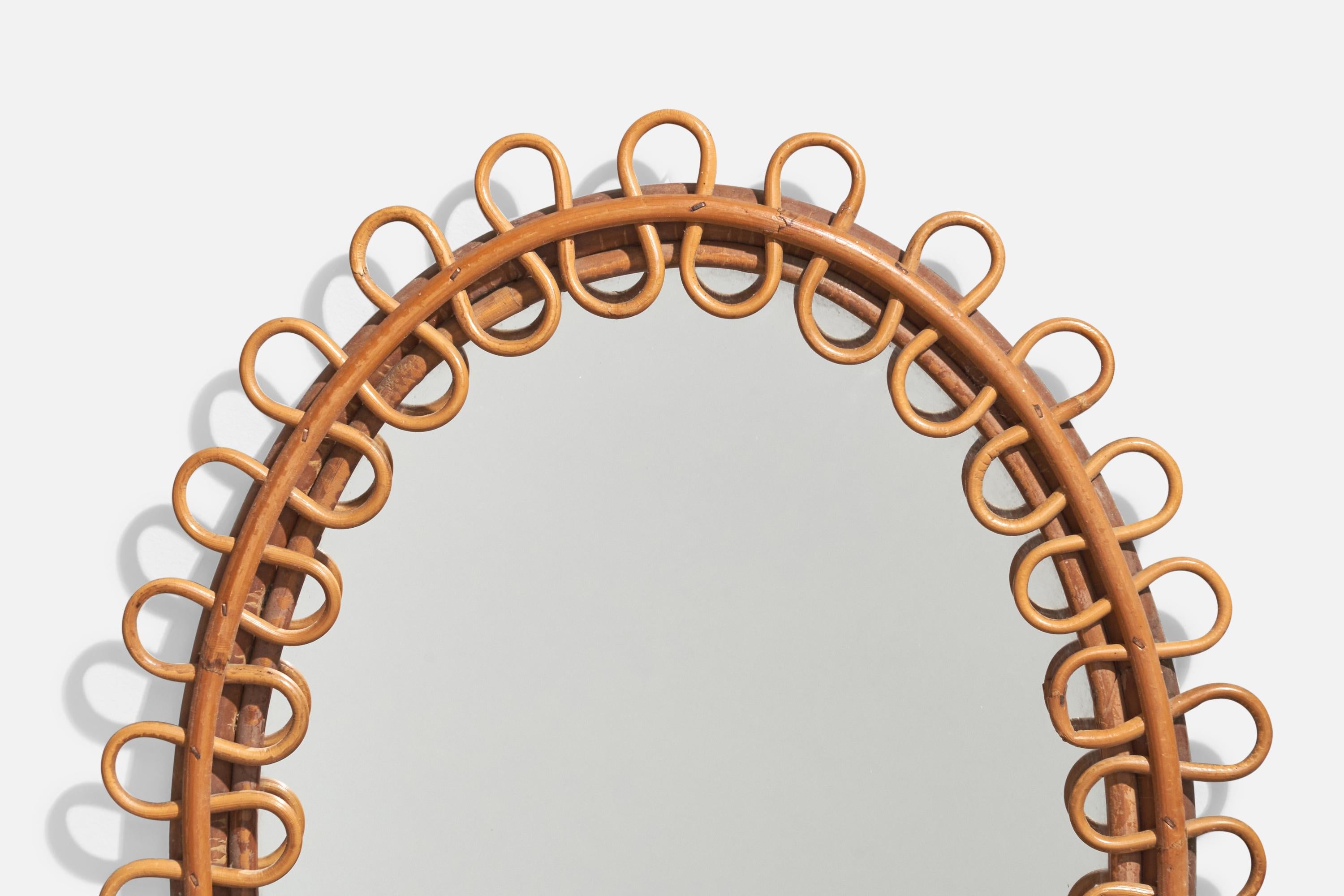 Milieu du XXe siècle Miroir mural ovale de designer italien, rotin, miroir, Italie, vers les années 1950 en vente