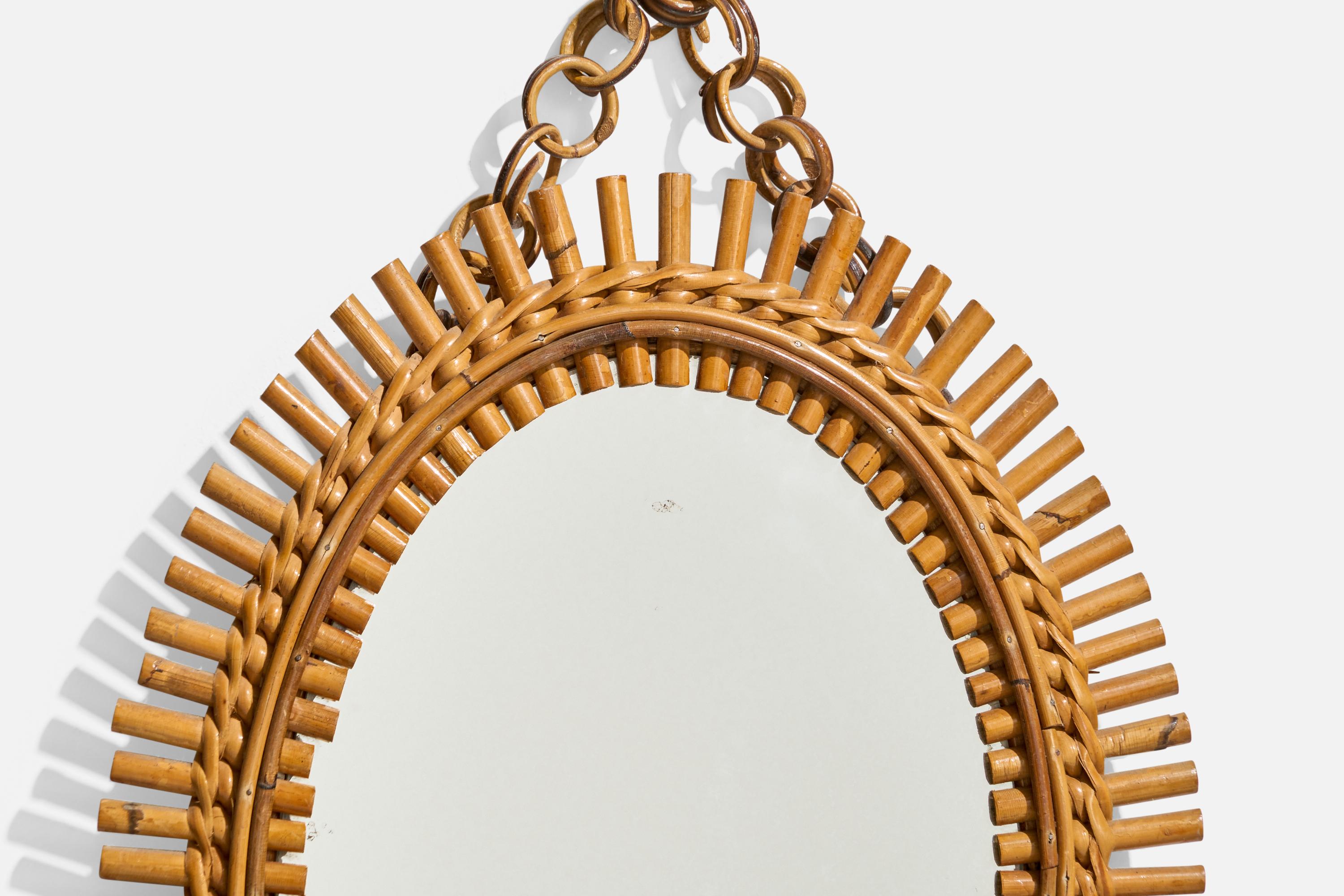 Diseñador italiano, Espejo de pared ovalado, Ratán, Espejo, Italia, S. 1950 mediados del siglo XX en venta