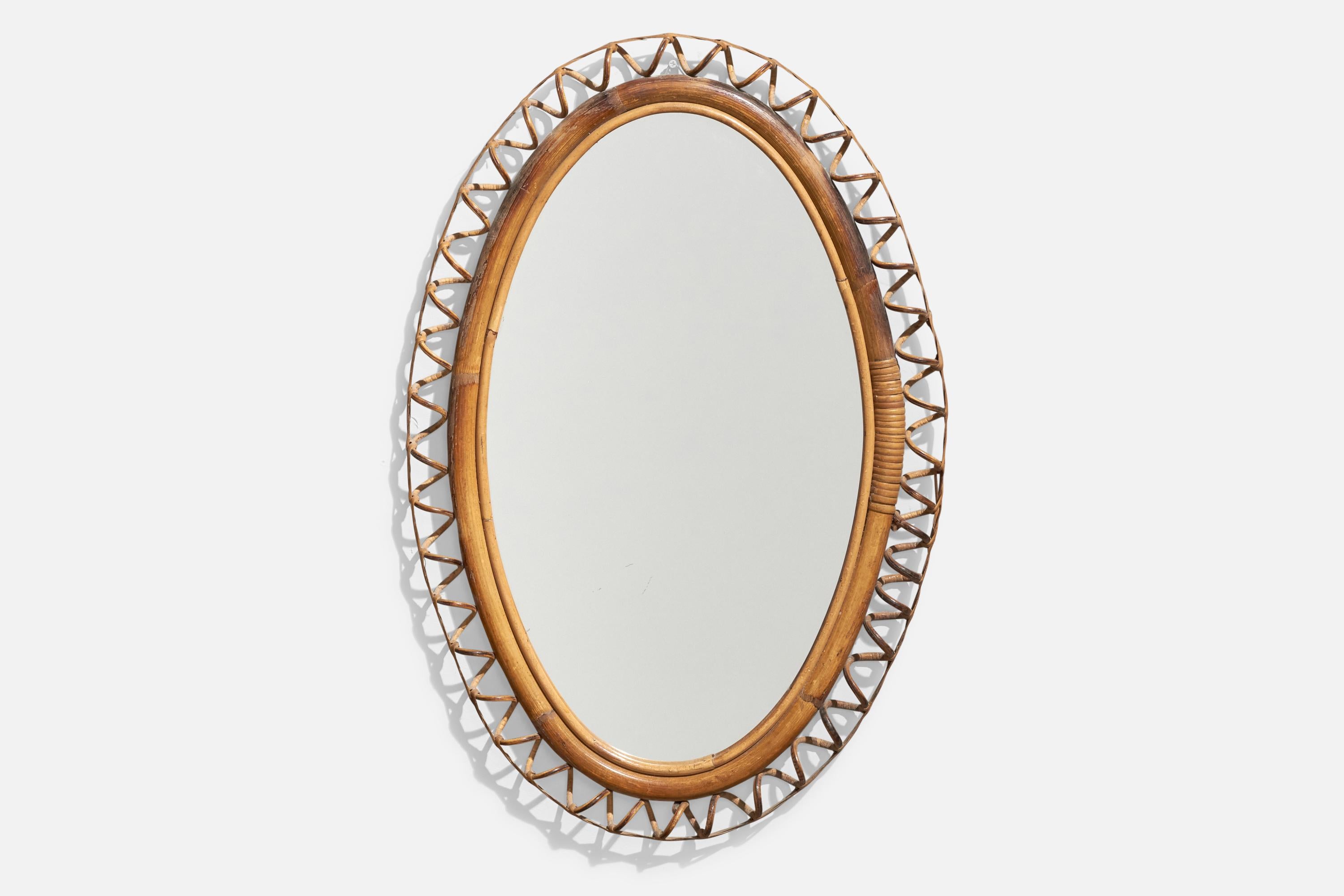 Italienischer Designer, Ovaler Wandspiegel, Rattan, Spiegel, Italien, ca. 1950er Jahre (Moderne der Mitte des Jahrhunderts) im Angebot