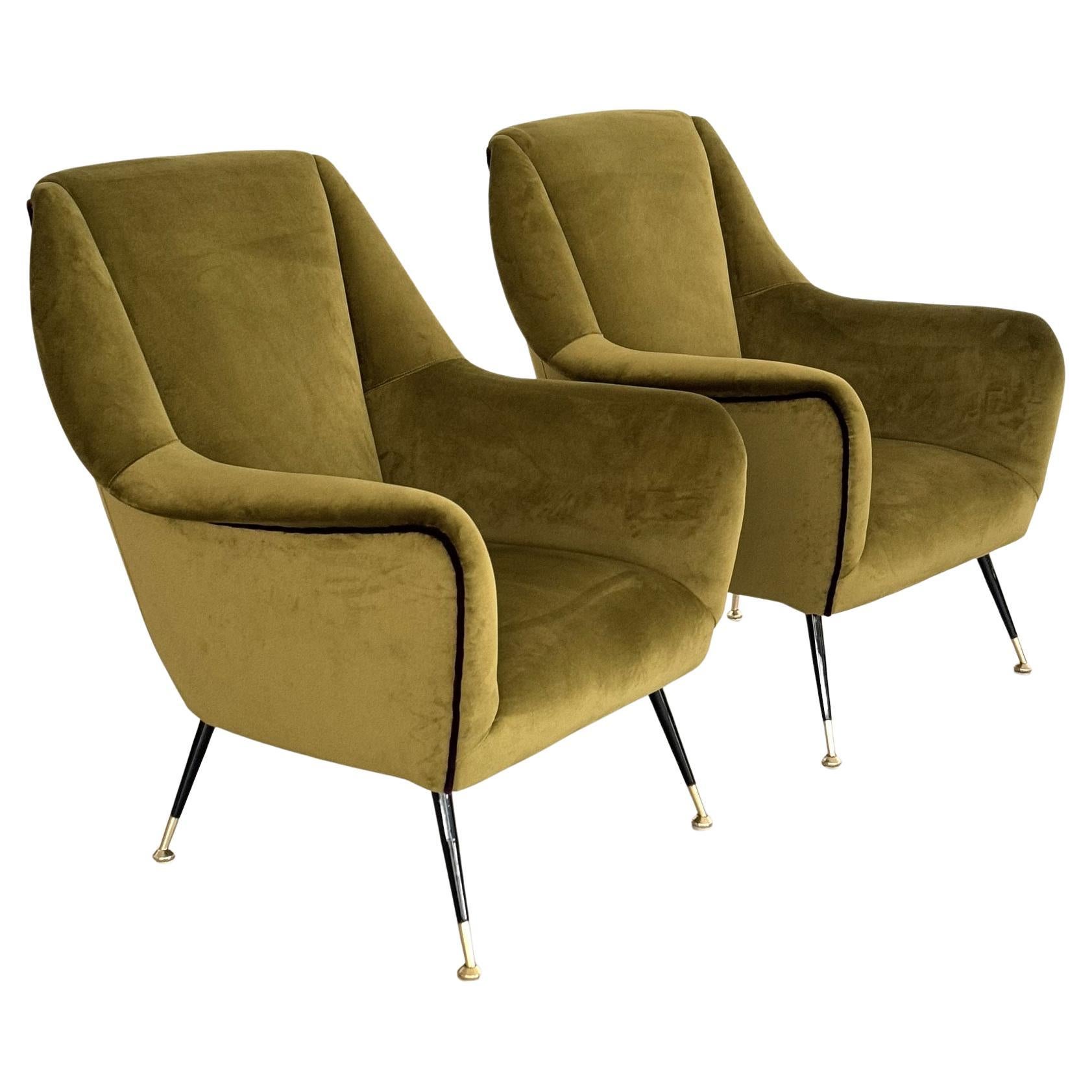 Italian Designer Pair of Armchairs in Green Moss Velvet with Brass Feet, 1950s