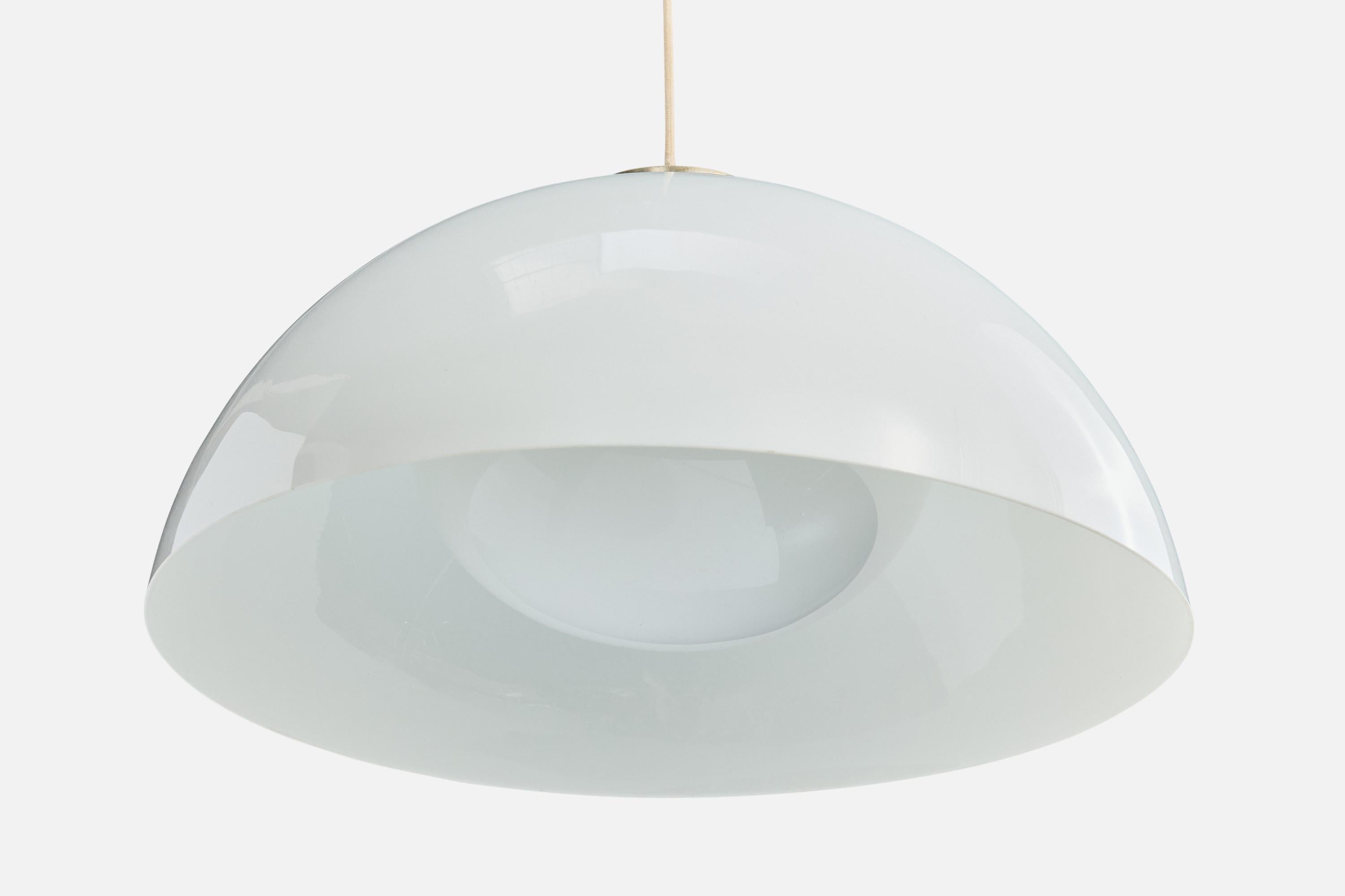 Designer italiano, lampada a sospensione, acrilico, metallo, Italia, anni '70 In condizioni buone in vendita a High Point, NC