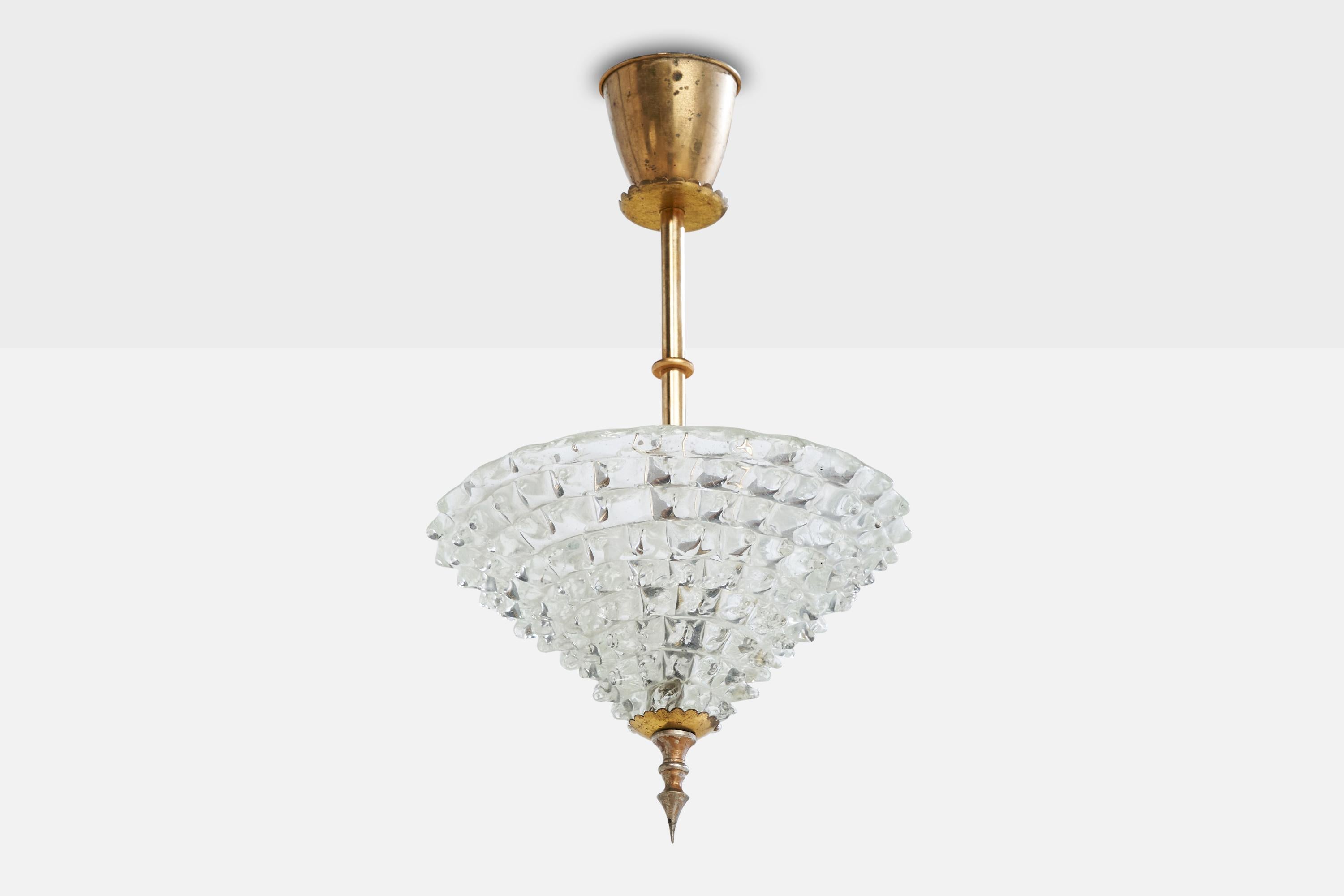 Lámpara colgante de latón y cristal de Murano diseñada y fabricada en Italia, c. década de 1930.

Dimensiones totales (pulgadas): 16