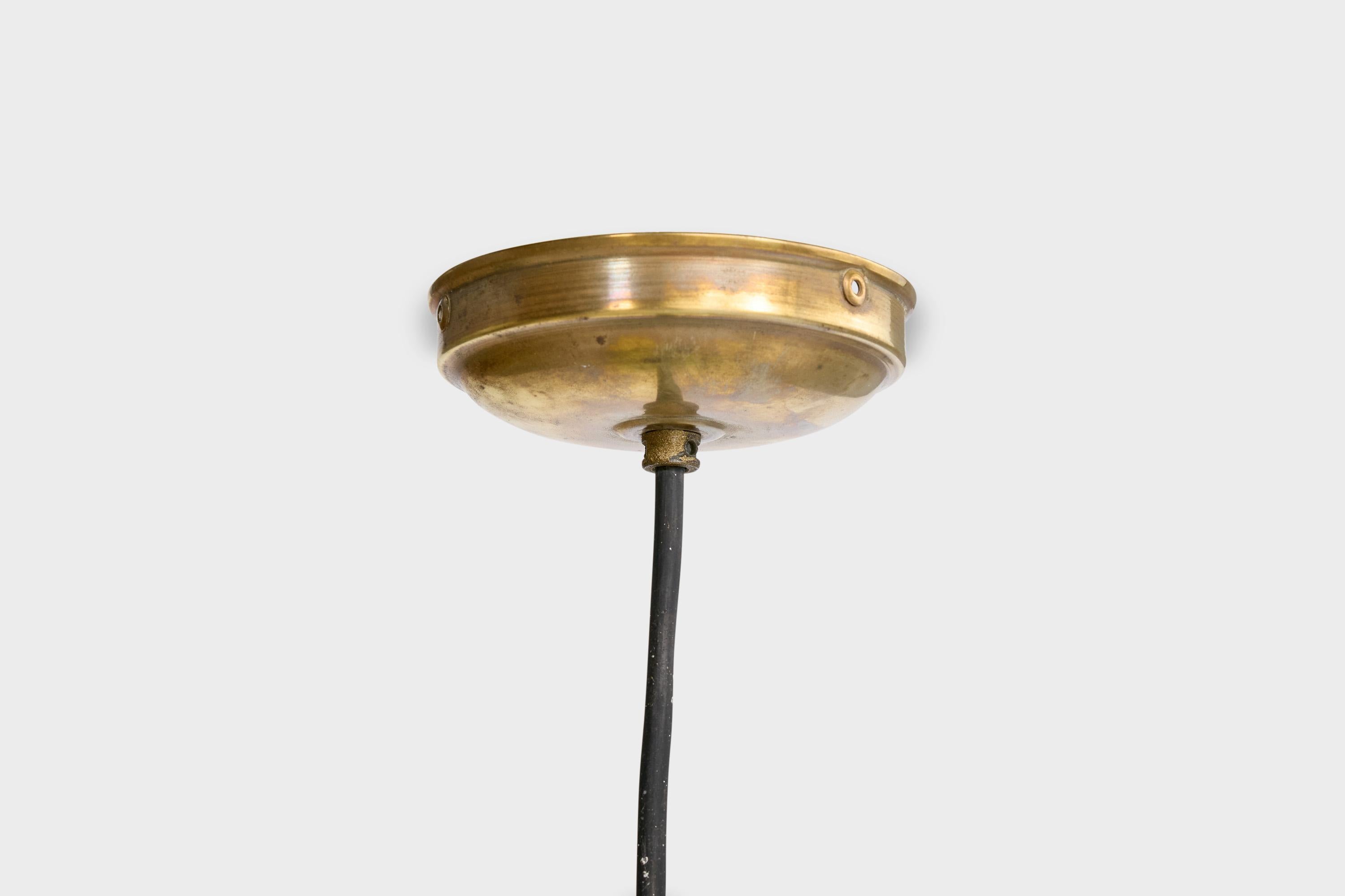 Designer italiano, lampada a sospensione, ottone, vetro, Italia, anni '40 in vendita 4
