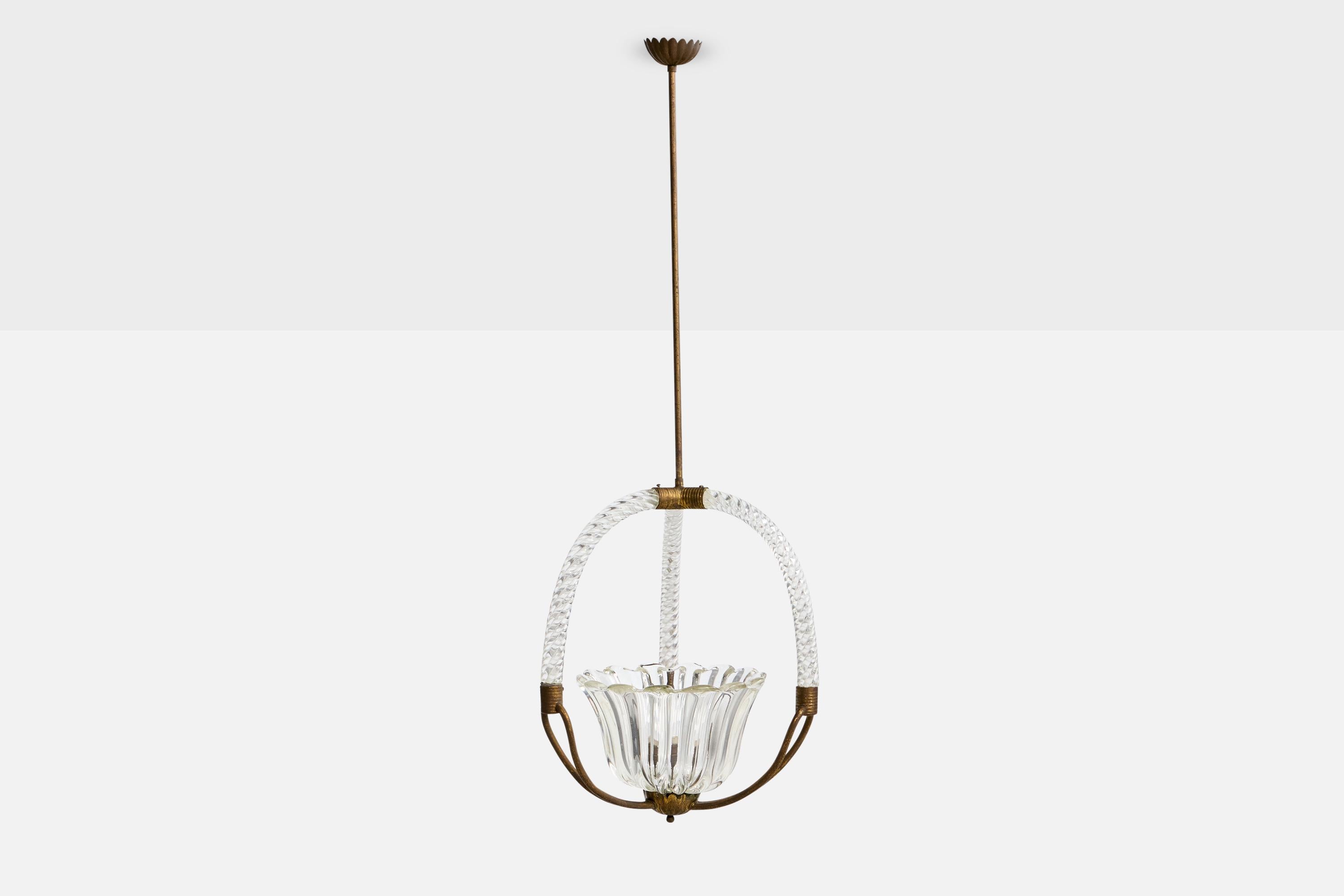 Italiano Designer italiano, lampada a sospensione, ottone, vetro, Italia, anni '40 in vendita