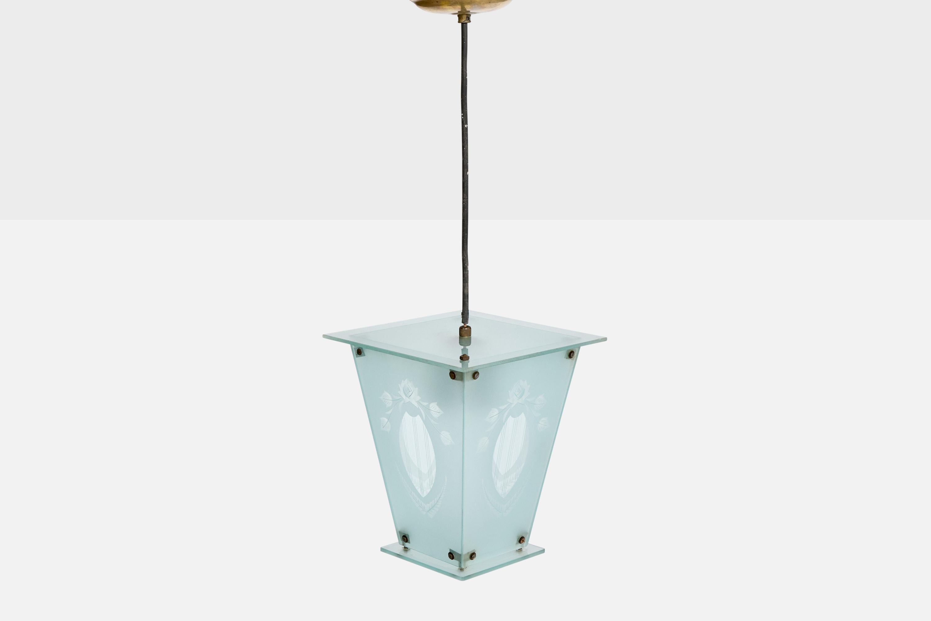 Metà XX secolo Designer italiano, lampada a sospensione, ottone, vetro, Italia, anni '40 in vendita