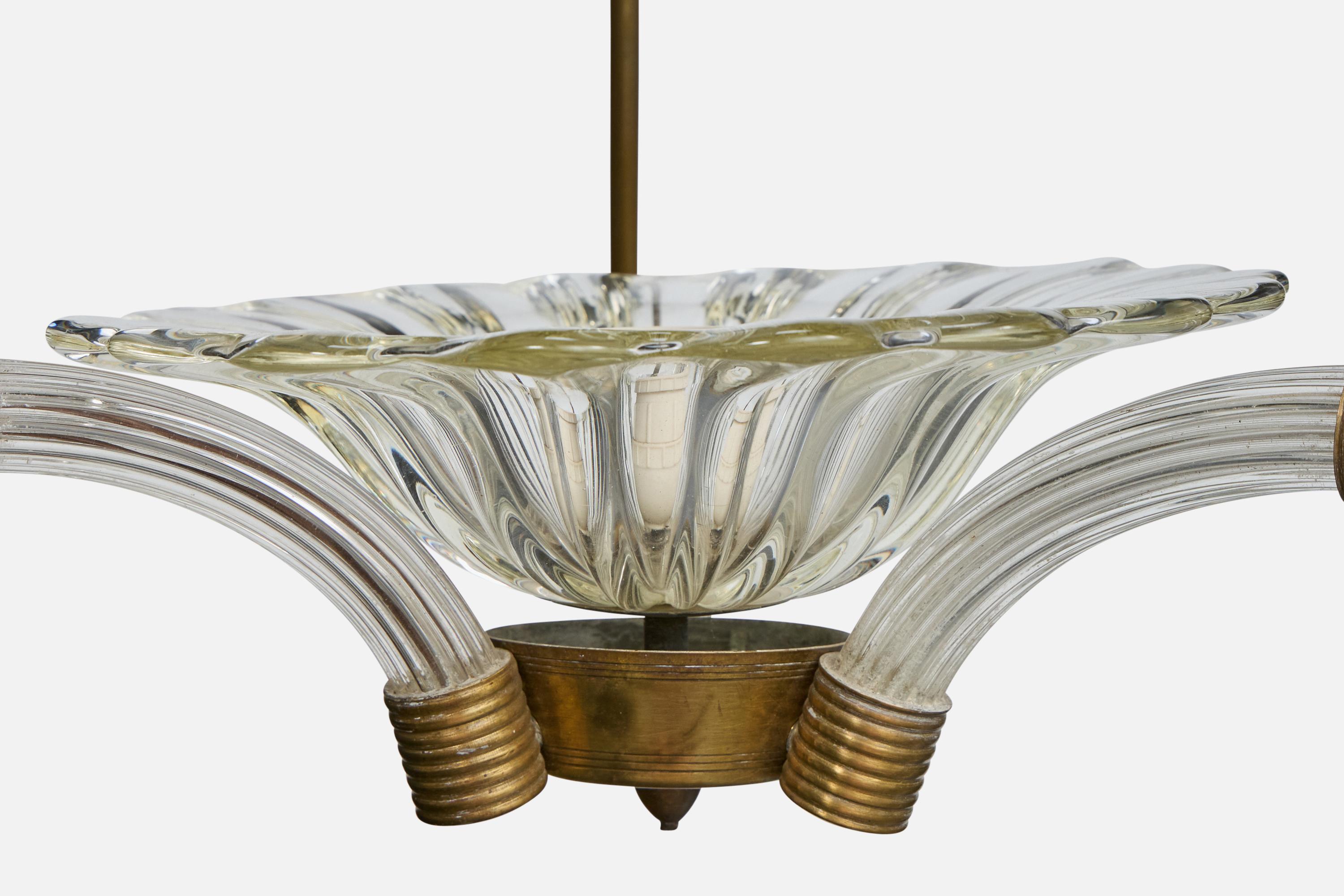 Diseñador italiano, Lámpara colgante, Latón, Cristal, Italia, Década de 1940 en Bueno estado para la venta en High Point, NC