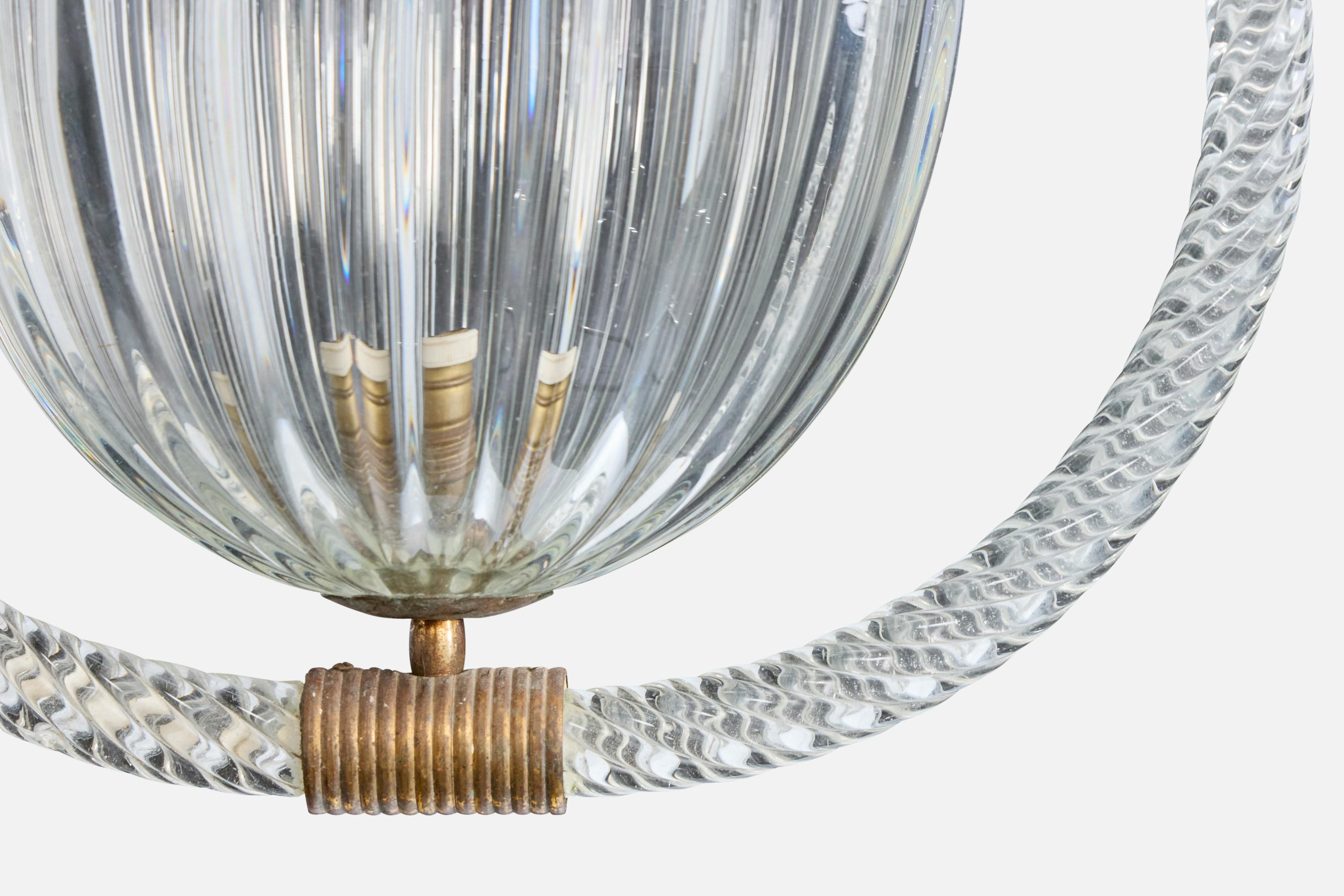 Designer italiano, lampada a sospensione, vetro, ottone, Italia, anni '40 In condizioni buone in vendita a High Point, NC