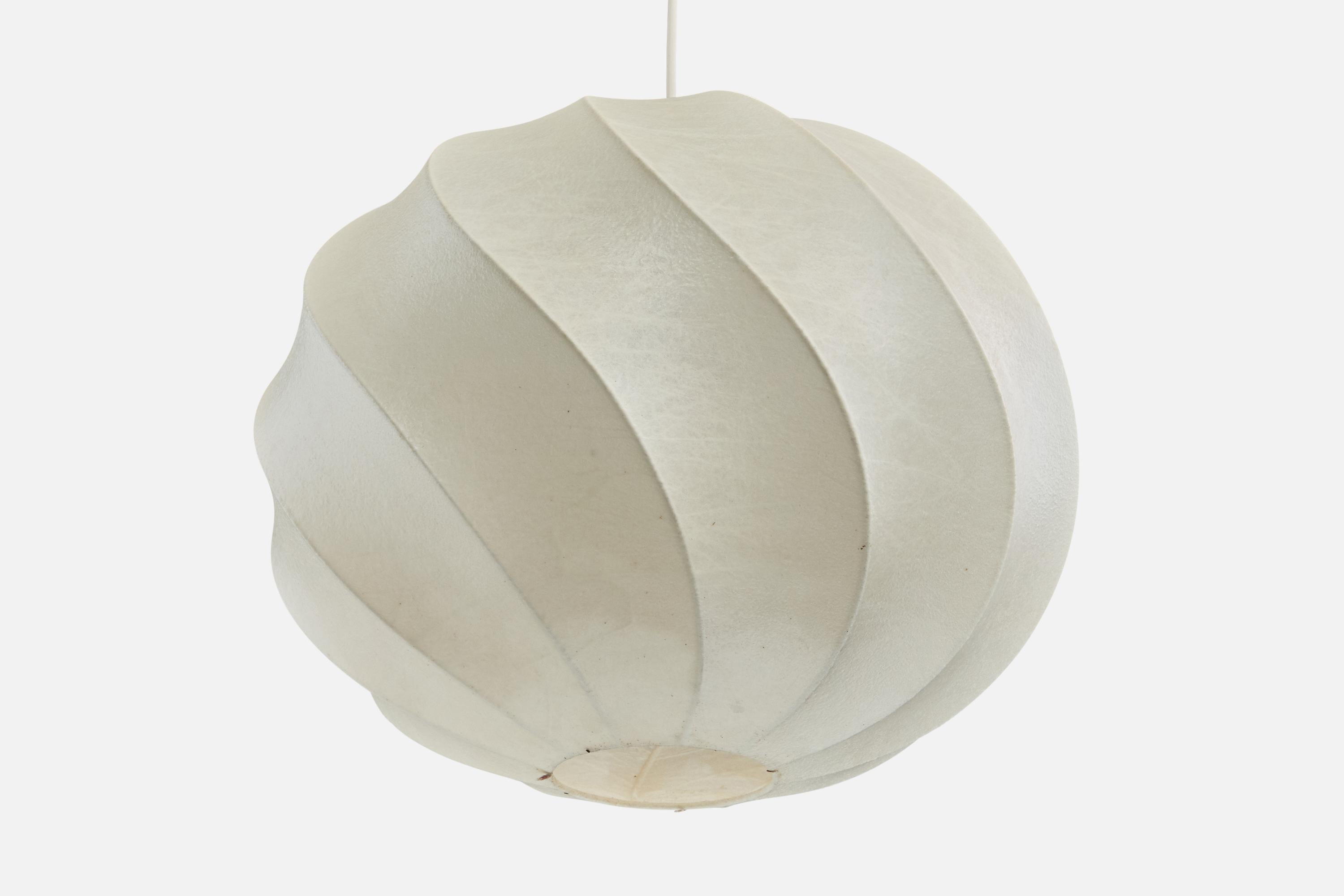Designer italiano, Lampada a sospensione, Resina, Italia, anni '1960 In condizioni buone in vendita a High Point, NC