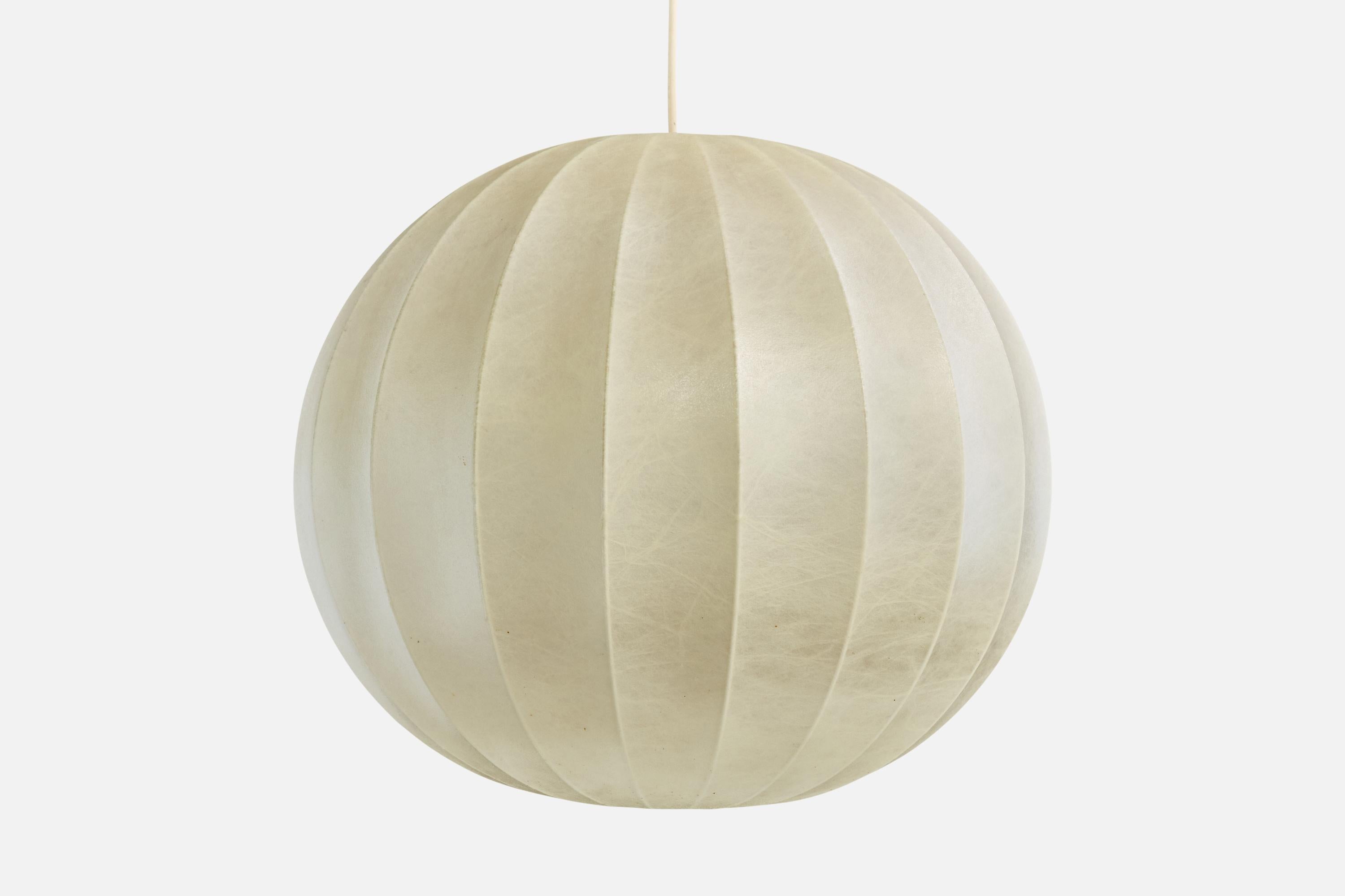 Designer italiano, Lampada a sospensione, Resina, Italia, anni '1960 In condizioni buone in vendita a High Point, NC