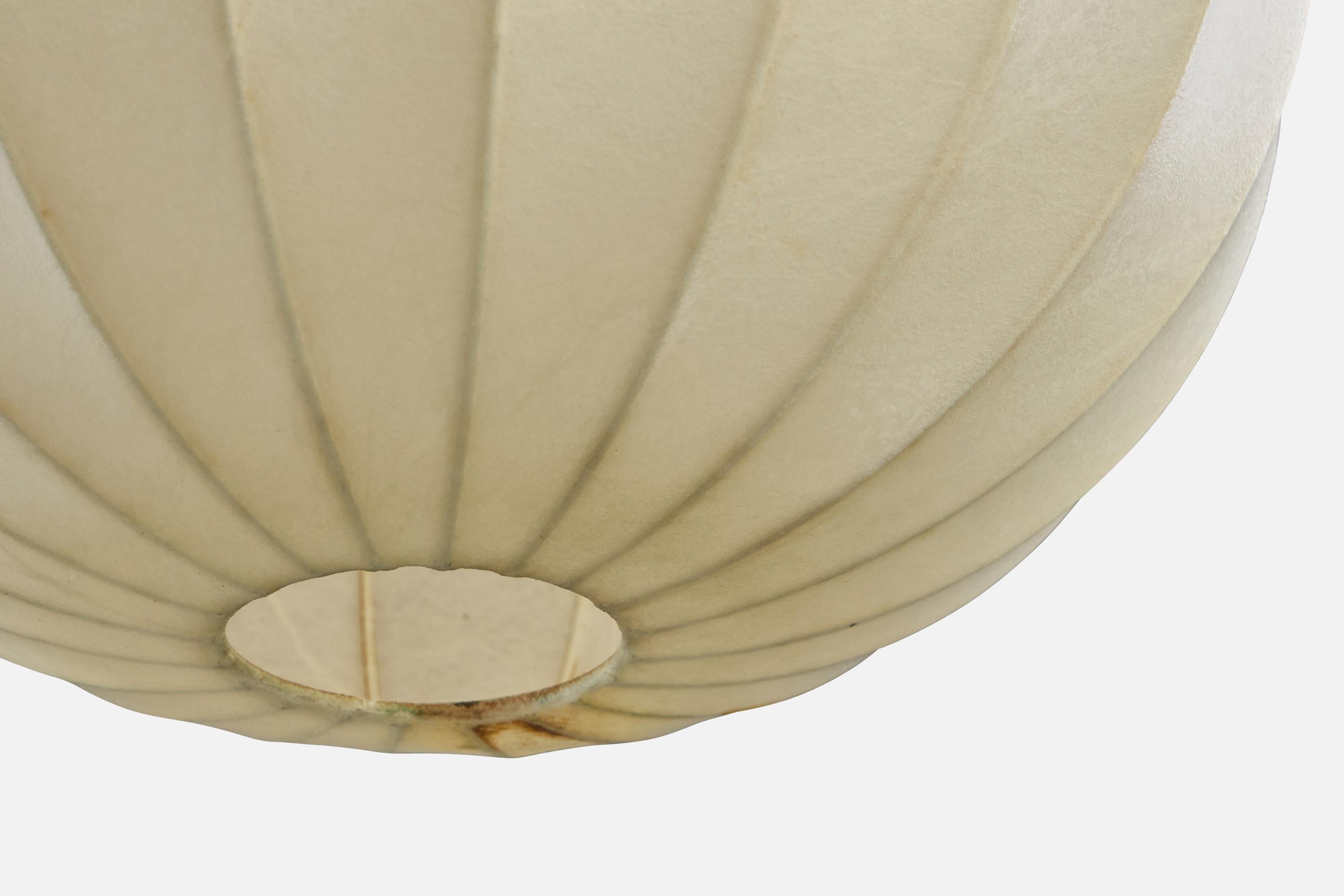Metà XX secolo Designer italiano, Lampada a sospensione, Resina, Italia, anni '1960 in vendita