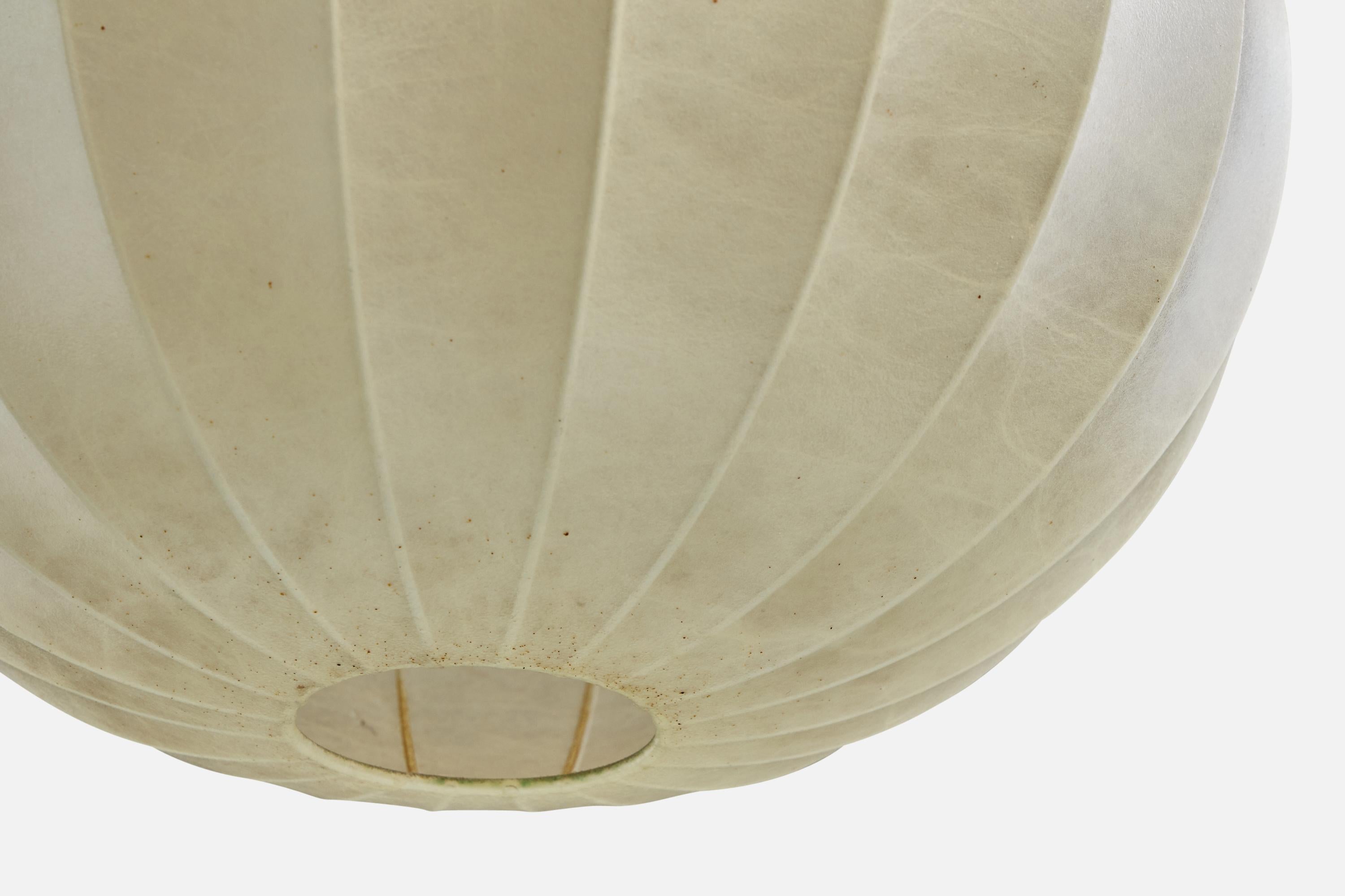 Metà XX secolo Designer italiano, Lampada a sospensione, Resina, Italia, anni '1960 in vendita